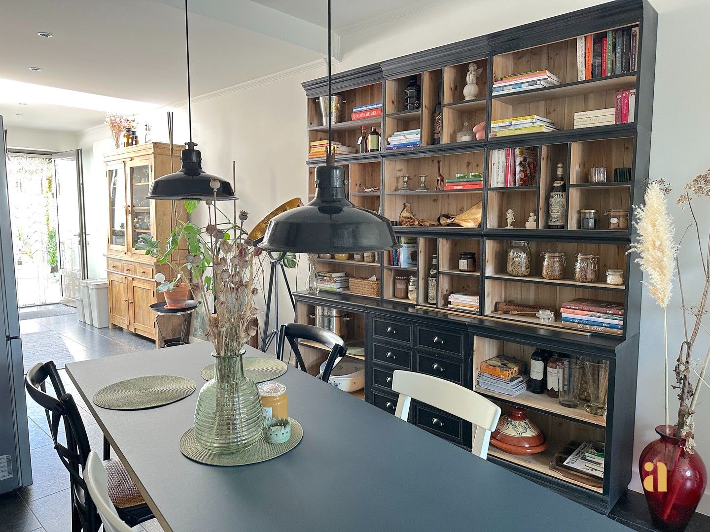 Charmante woning met een groene oase als tuin foto 17