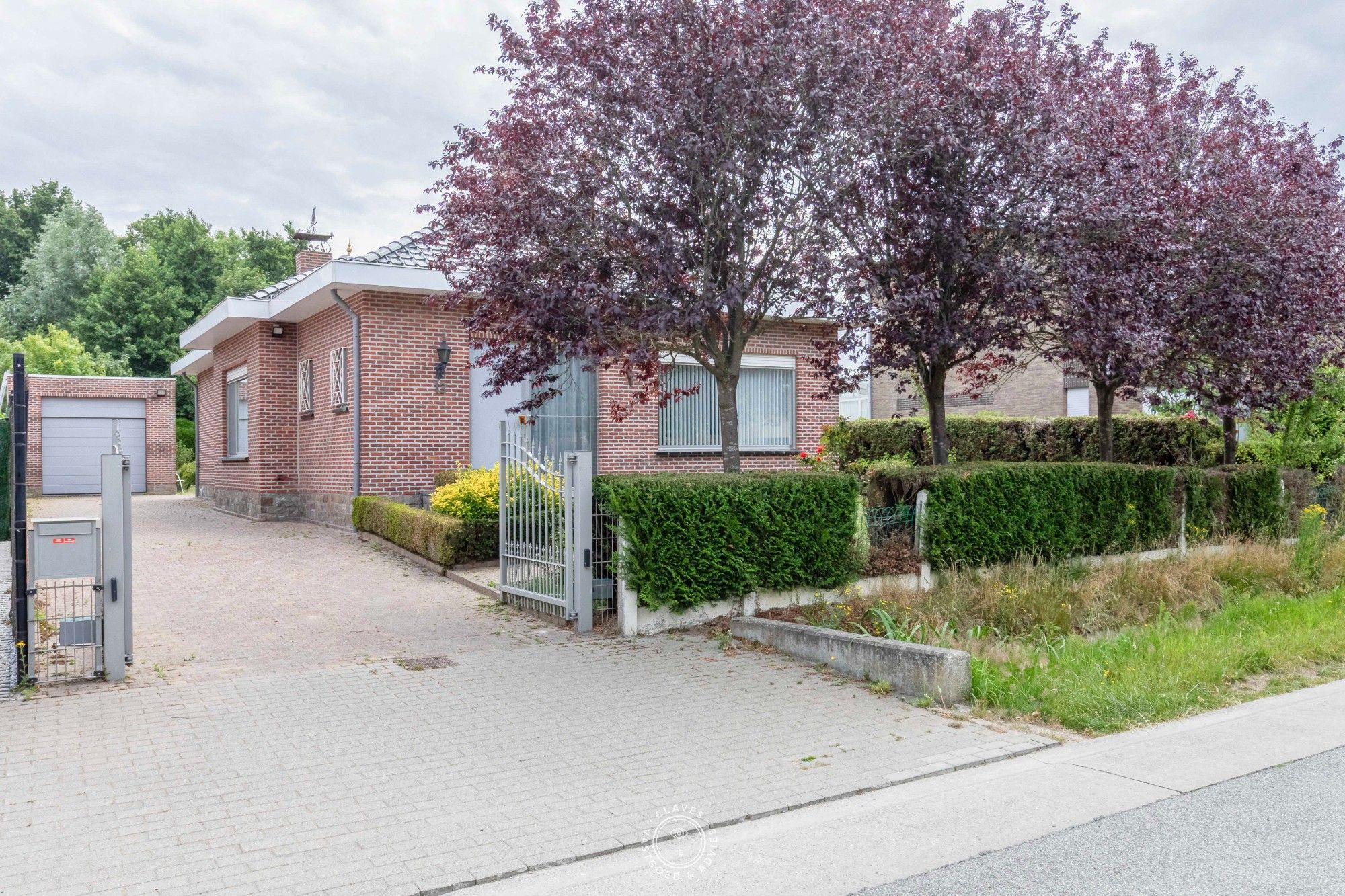 Hoofdfoto van de publicatie: Uiterst verzorgde bungalow met garage op een uitmuntende locatie