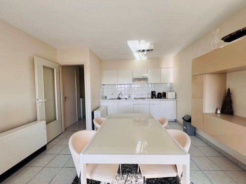 Rustig gelegen appartement met groot terras en open zicht foto 8