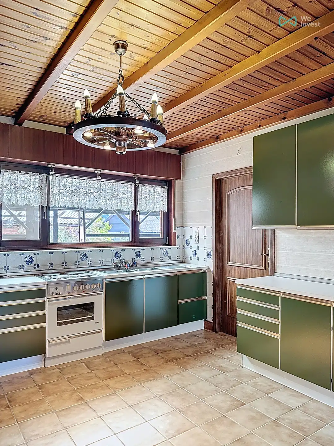 Vrijstaande woning met garage en tuin in rustige woonwijk. foto 11