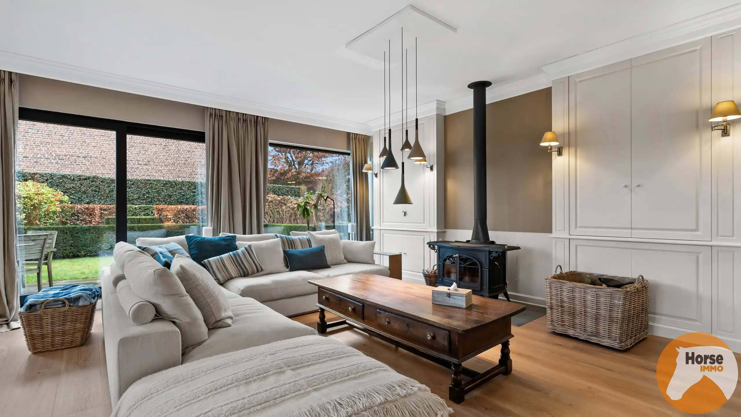 GOOIK - Luxueus afgewerkte hoeve met bijgebouw en weide foto 6