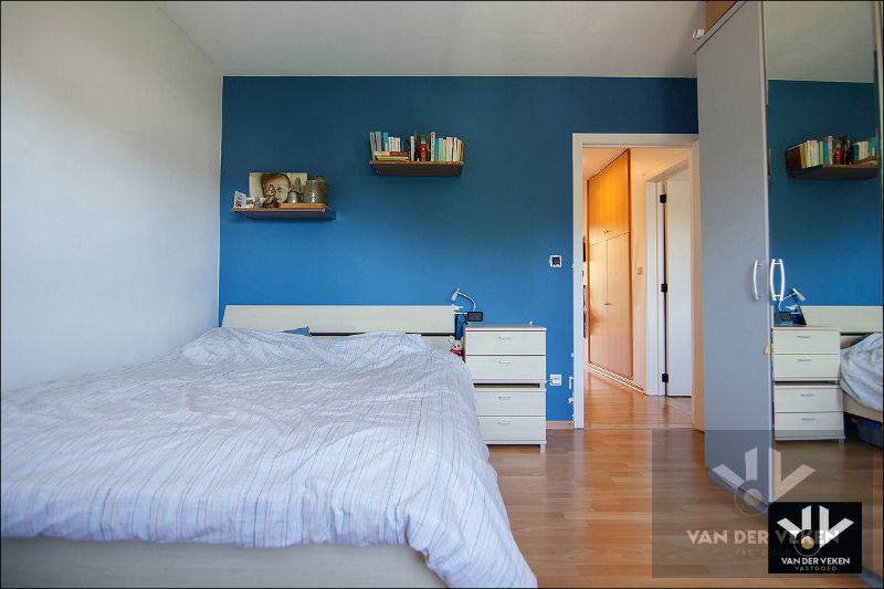 Instapklaar 2 slpk-appartement aan de standsrand van Genk foto 11