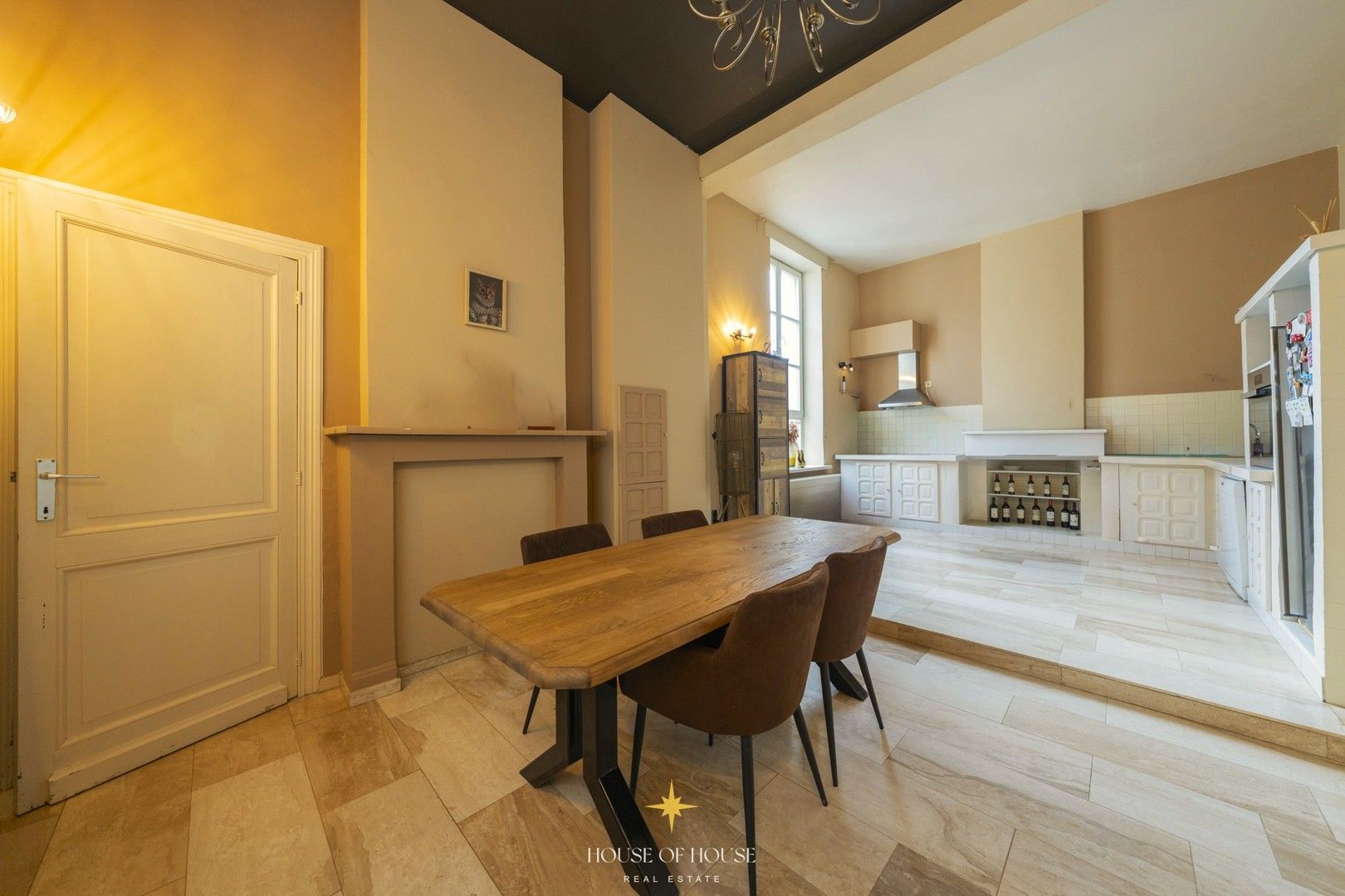 Exceptionele eigendom: Oude Gemeenteschool met directeurswoning, 3 appartementen en studio – zonder renovatieverplichting foto 7