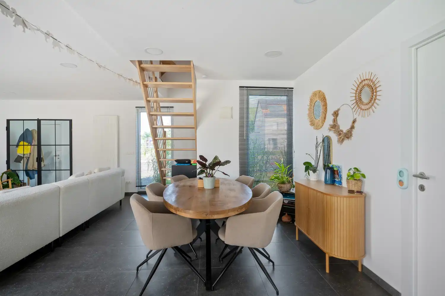 Recente instapklare woning met 4 slpkrs en tuin te Gelrode foto 8