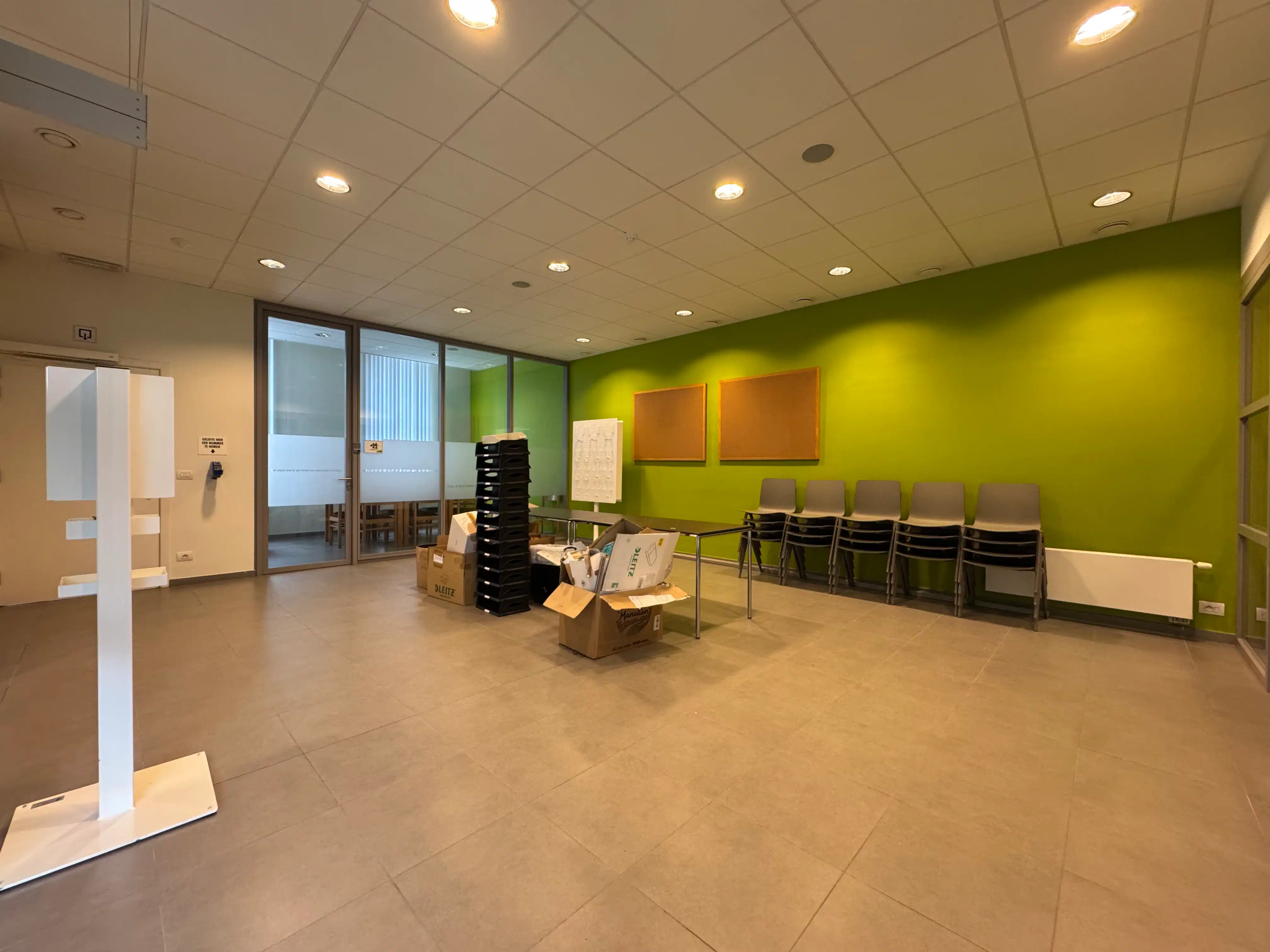 Instapklaar handelsgelijkvloers 250 m² Middelkerke foto 3