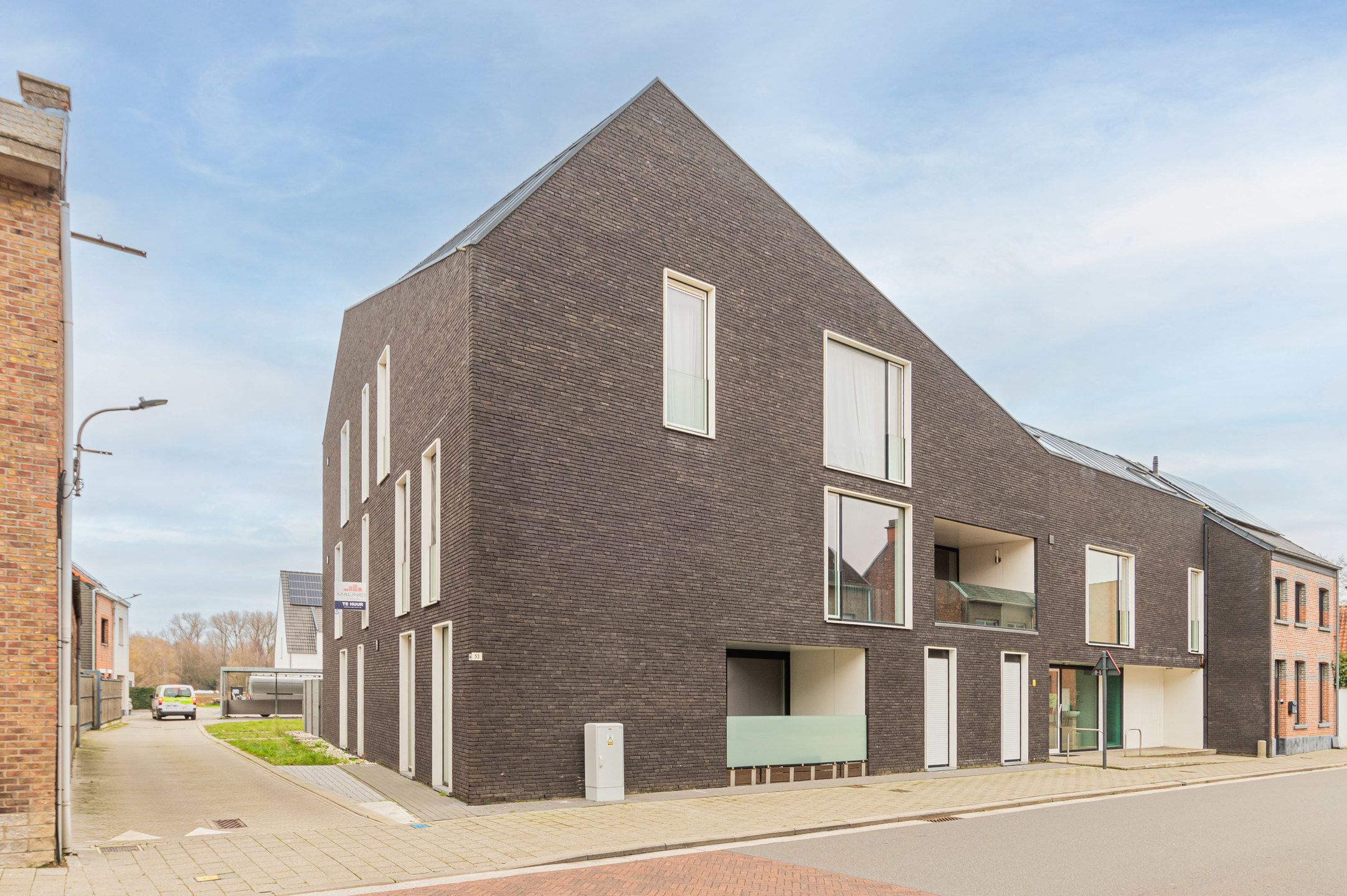 Ruim 1-slaapkamerappartement met terras te Ruisbroek foto {{pictureIndex}}