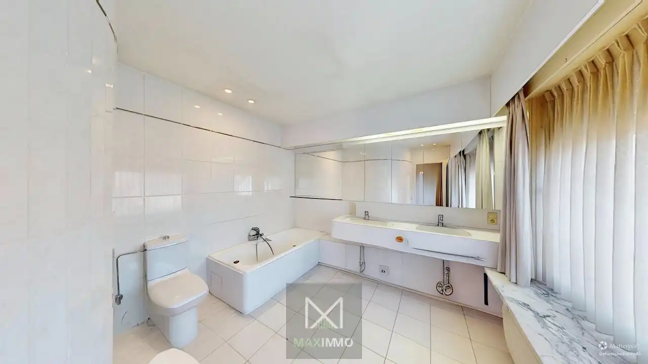 Instapklare halfopen woning met dubbele garage, atelier en ZW-tuin te Rekkem foto 10