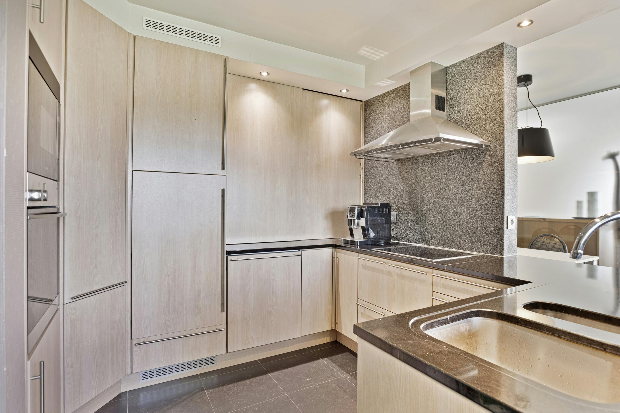 Woning met polyvalent bedrijfsgebouw in Avekapelle/Veurne foto 16