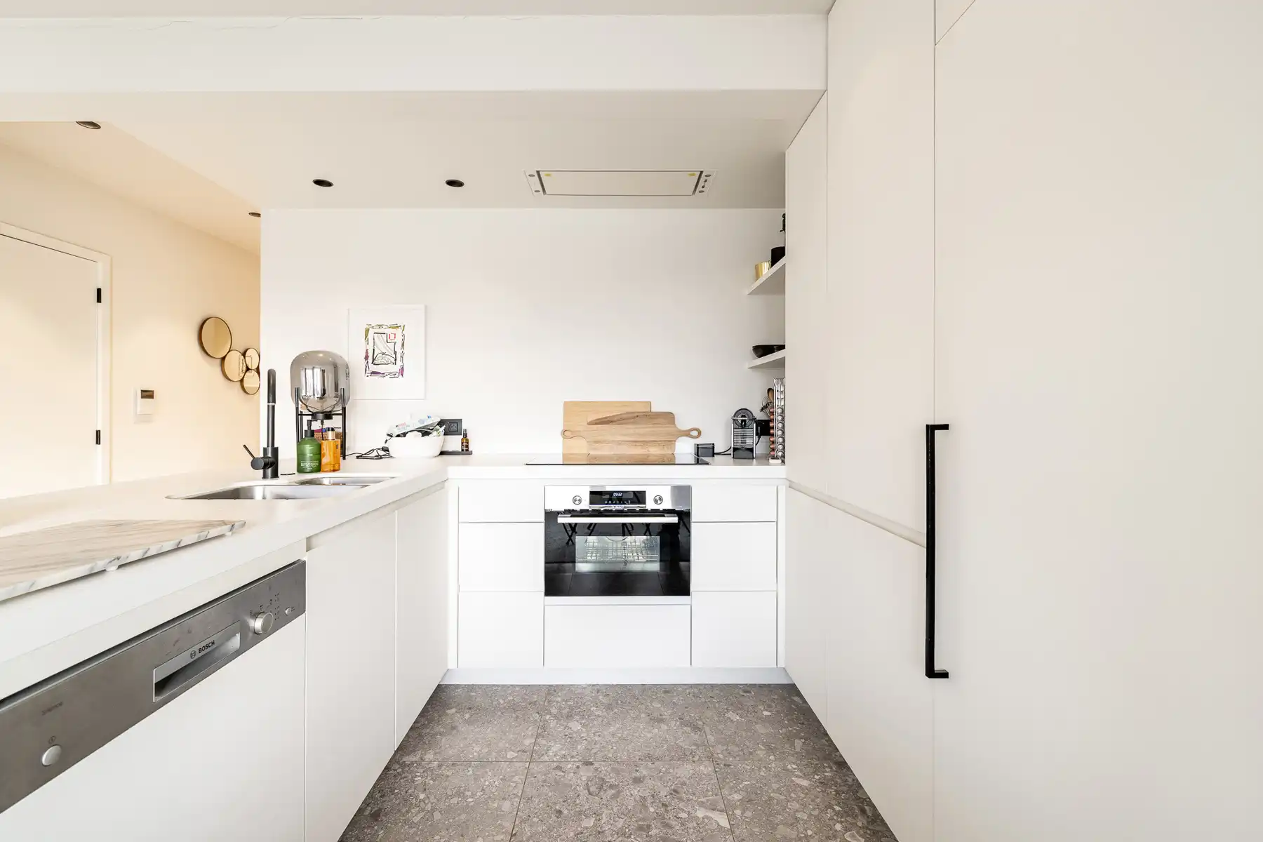 Ongemeubeld 3 slaapkamerappartement op uitstekende locatie foto 10