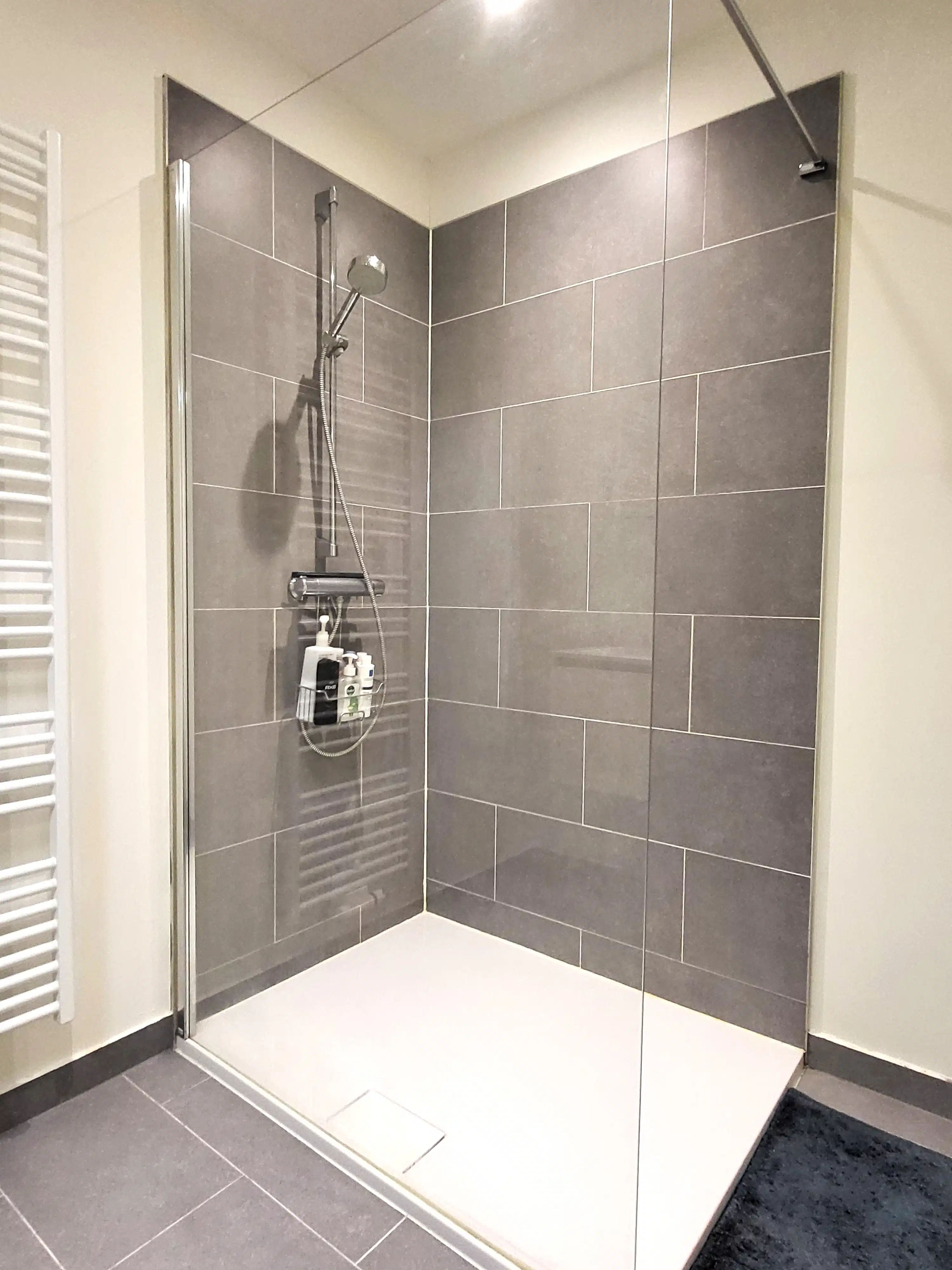 GERENOVEERD APPARTEMENT IN 2020 MET 1 SLAAPKAMER EN TERRAS, in het centrum van de Stad Gent. foto 13