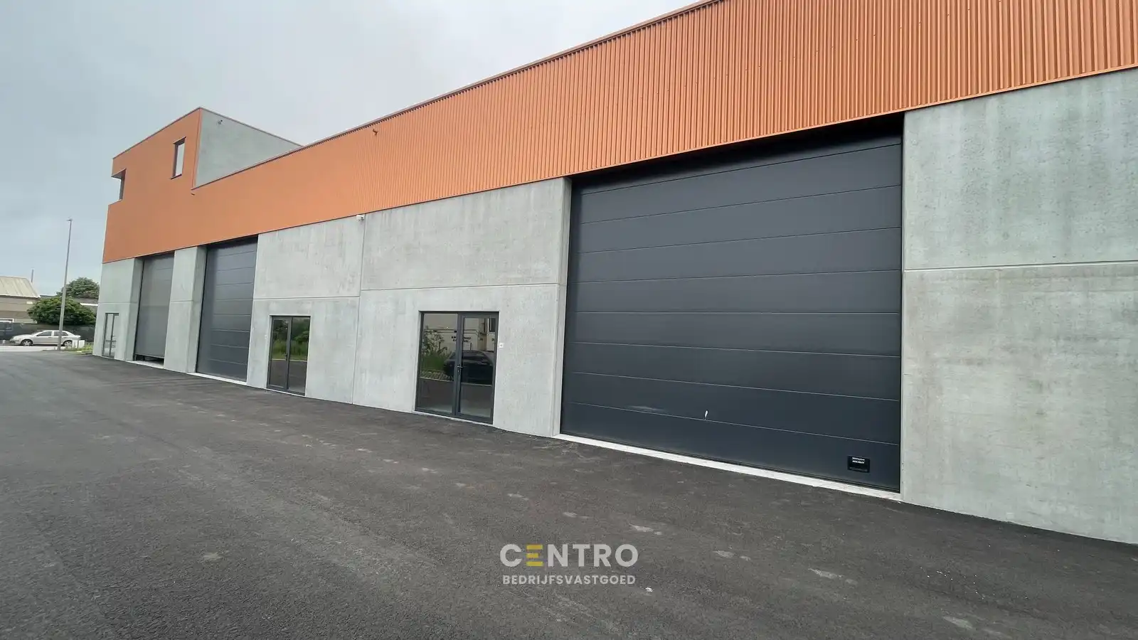 NB MAGAZIJN (335m²) inclusief 1 private PARKEERPLAATS op industriezone "Schatting" te Zedelgem foto 8