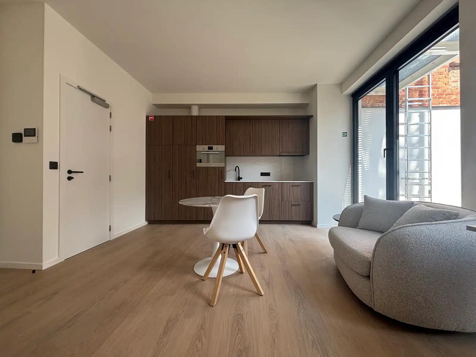 BEMEUBELDE STUDIO'S IN HARTJE LEUVEN foto {{pictureIndex}}