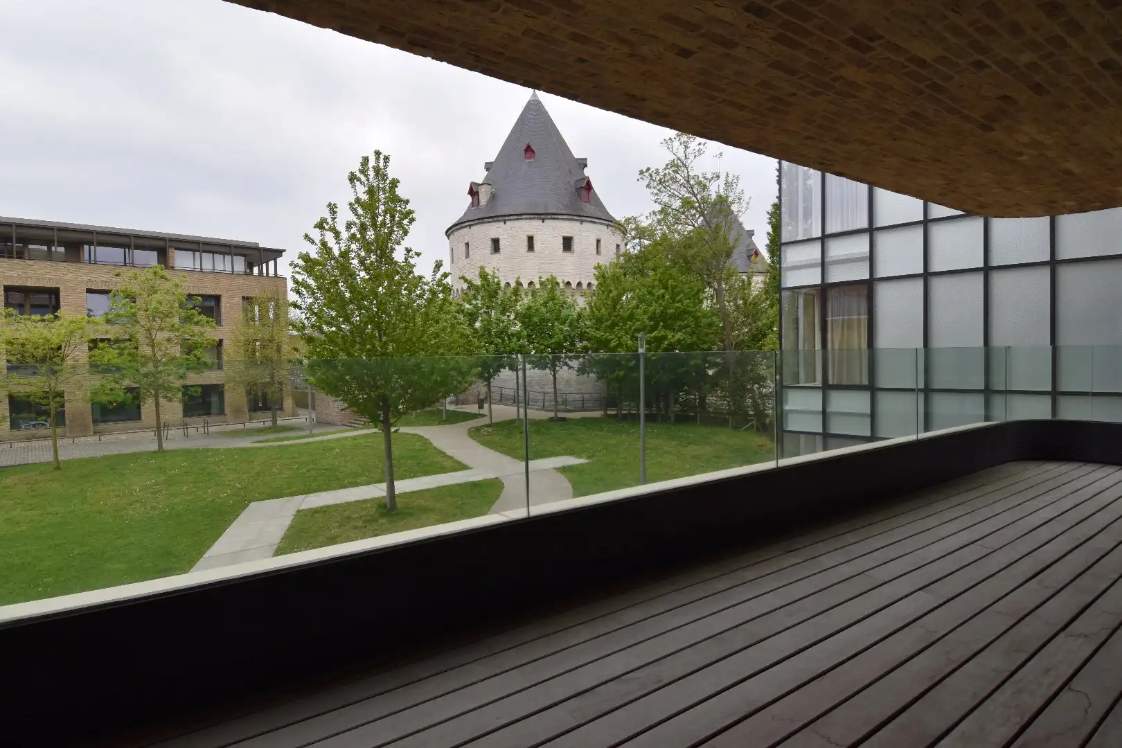 Wonen aan de Broeltorens in een luxe appartement foto 20
