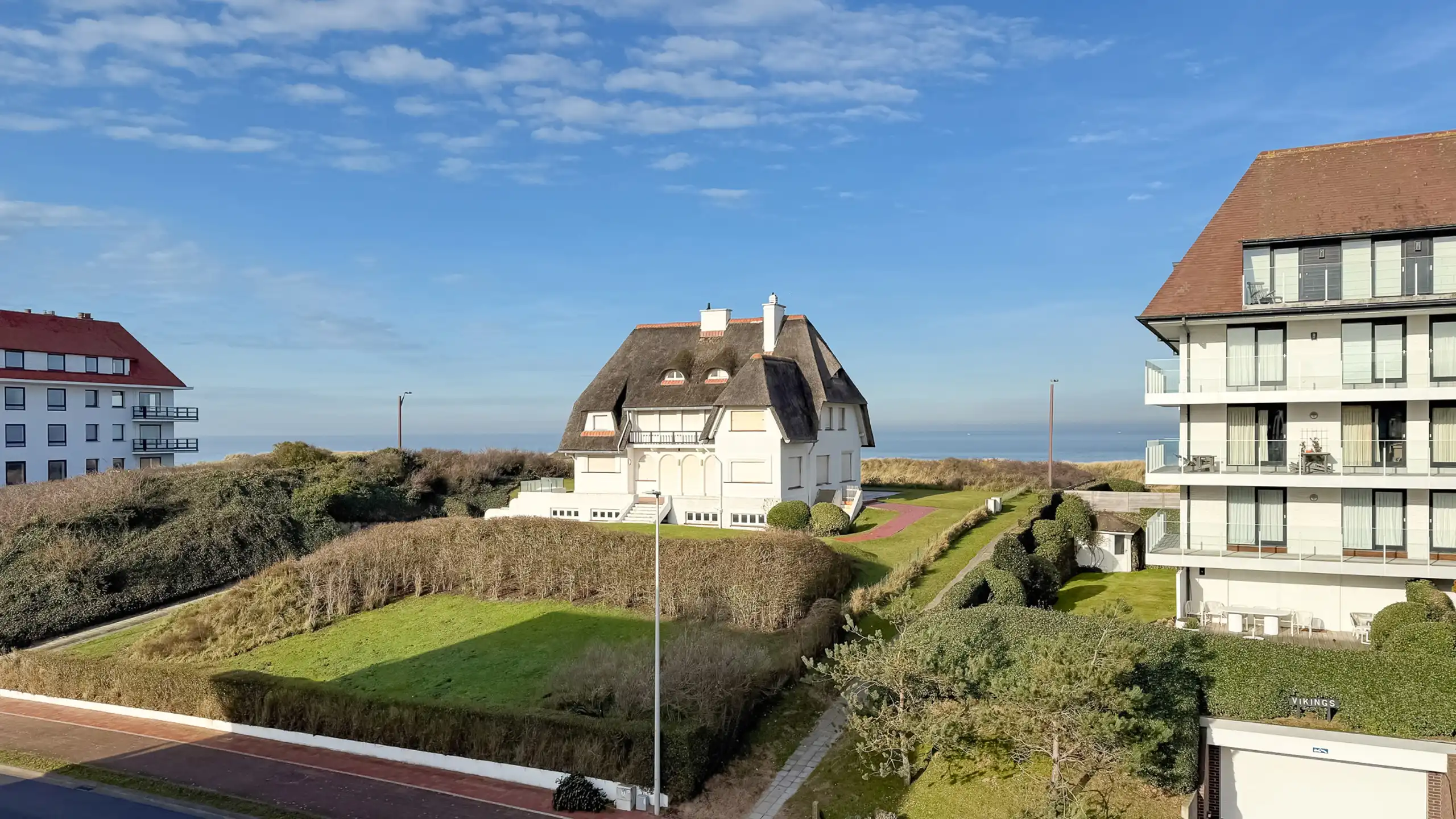 Stijlvol gemeubeld appartement / toplocatie nabij de Zeedijk foto 2