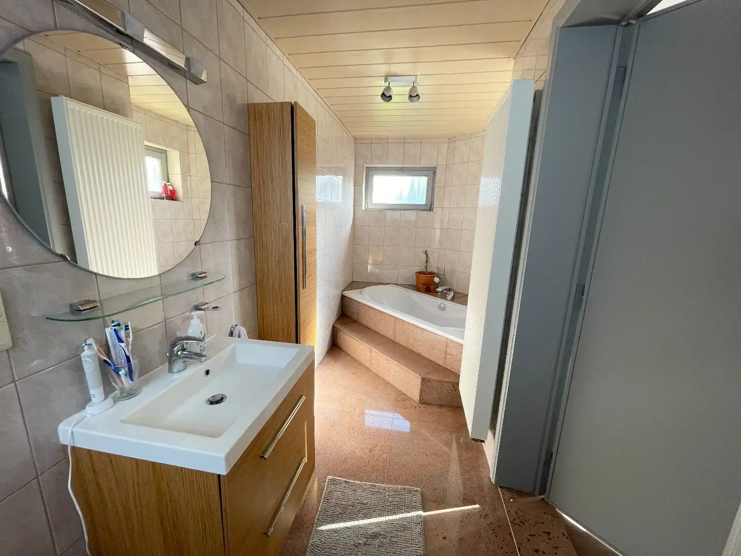 Instapklare 2 slpk-woning met tuin te Lisp foto 6