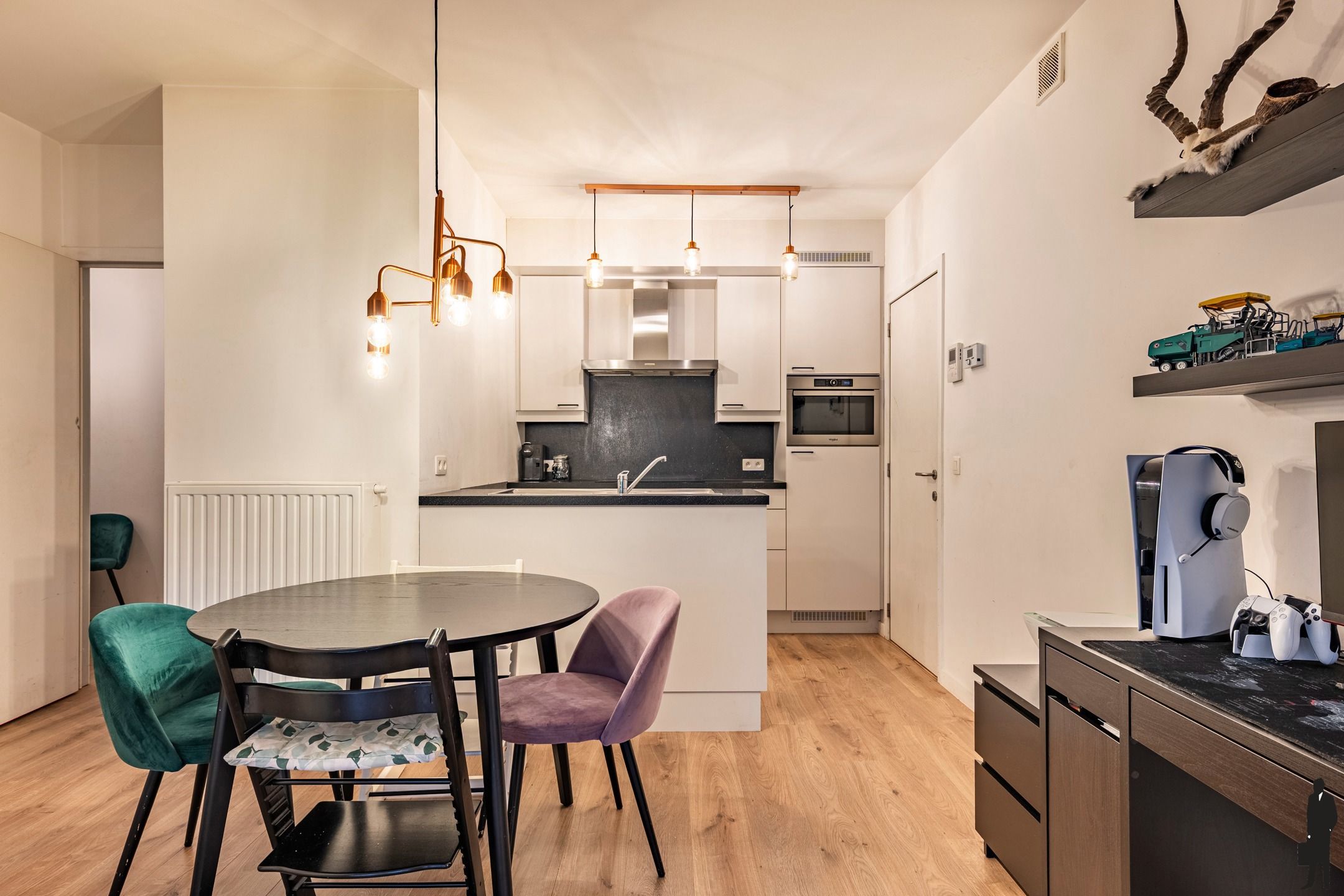 Stijlvol appartement met 2 slaapkamers in hartje Hoogstraten foto 7