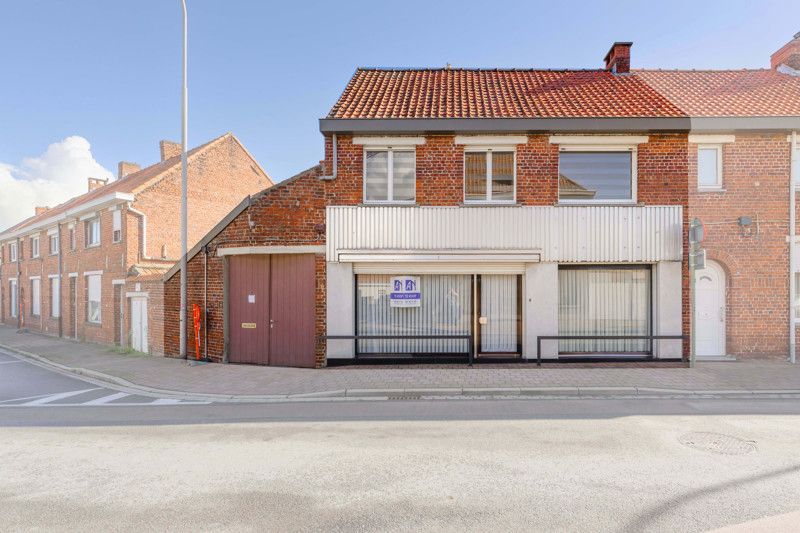 Hoofdfoto van de publicatie: Woning in het centrum van Meulebeke.