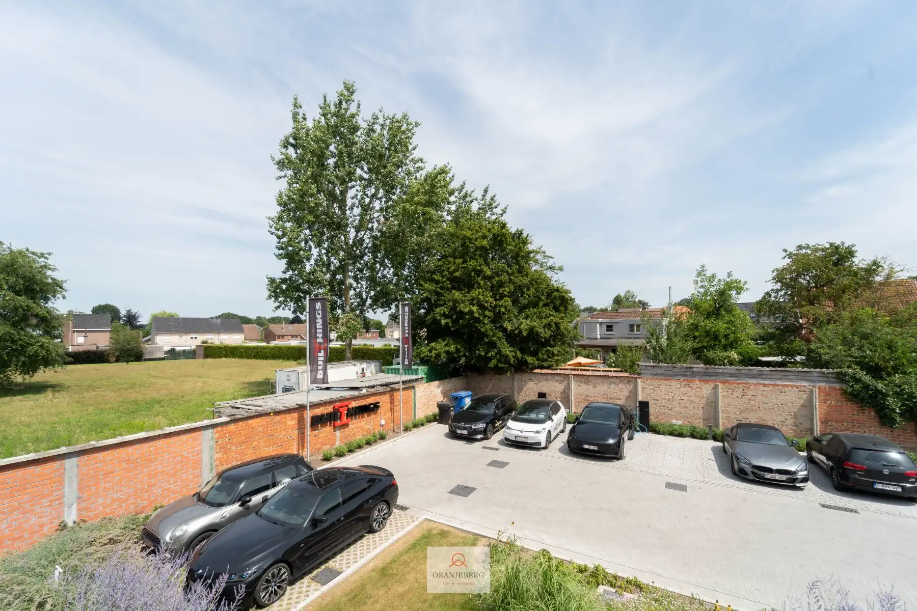 Polyvalente kantoorruimte of praktijkruimte van 193 m² + parkeerplaatsen foto 17