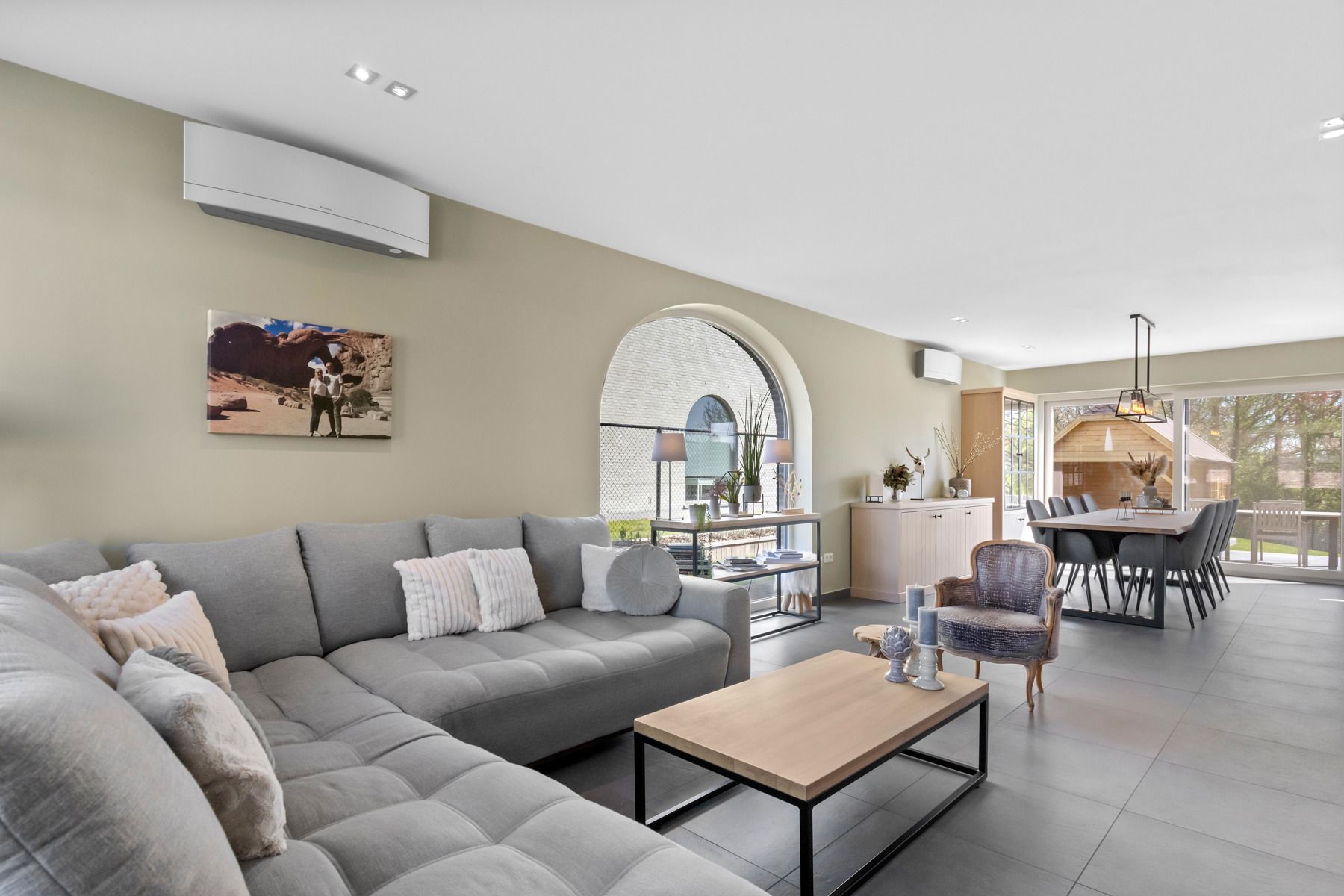 Stijlvol en energiezuinig wonen in hartje Dikkelvenne! foto 3