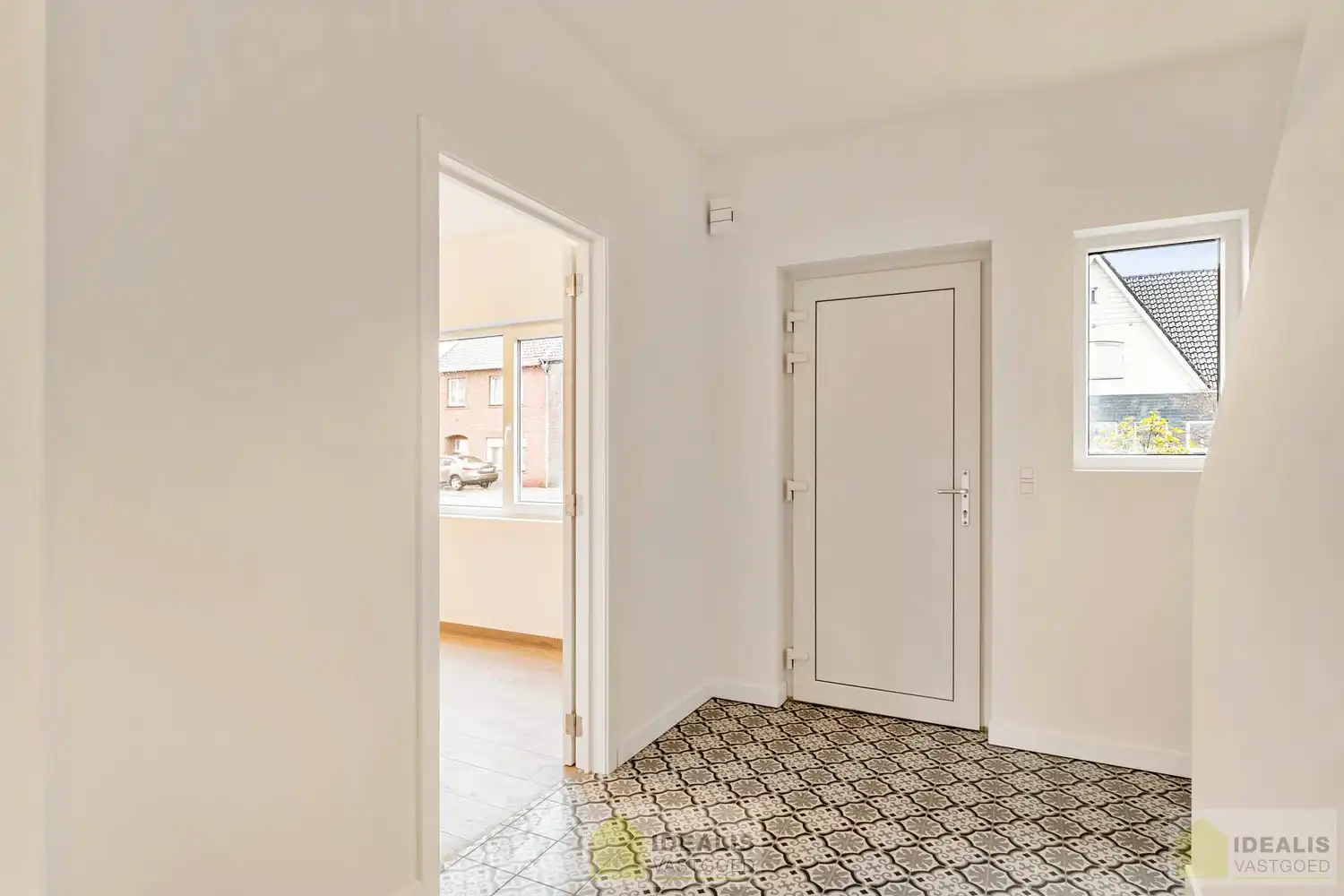 IDEALIS VASTGOED – Schitterend volledig vernieuwde woning met een heerlijke open leefruimte, luxe keuken, 3 ruime slaapkamers, twee badkamers én een ruime wasplaats! Dit heerlijke huis bevindt zich op een perceel van maar liefst 7a 94ca vlak bij het centrum van Eksel - EEN MUST VISIT! - foto 5