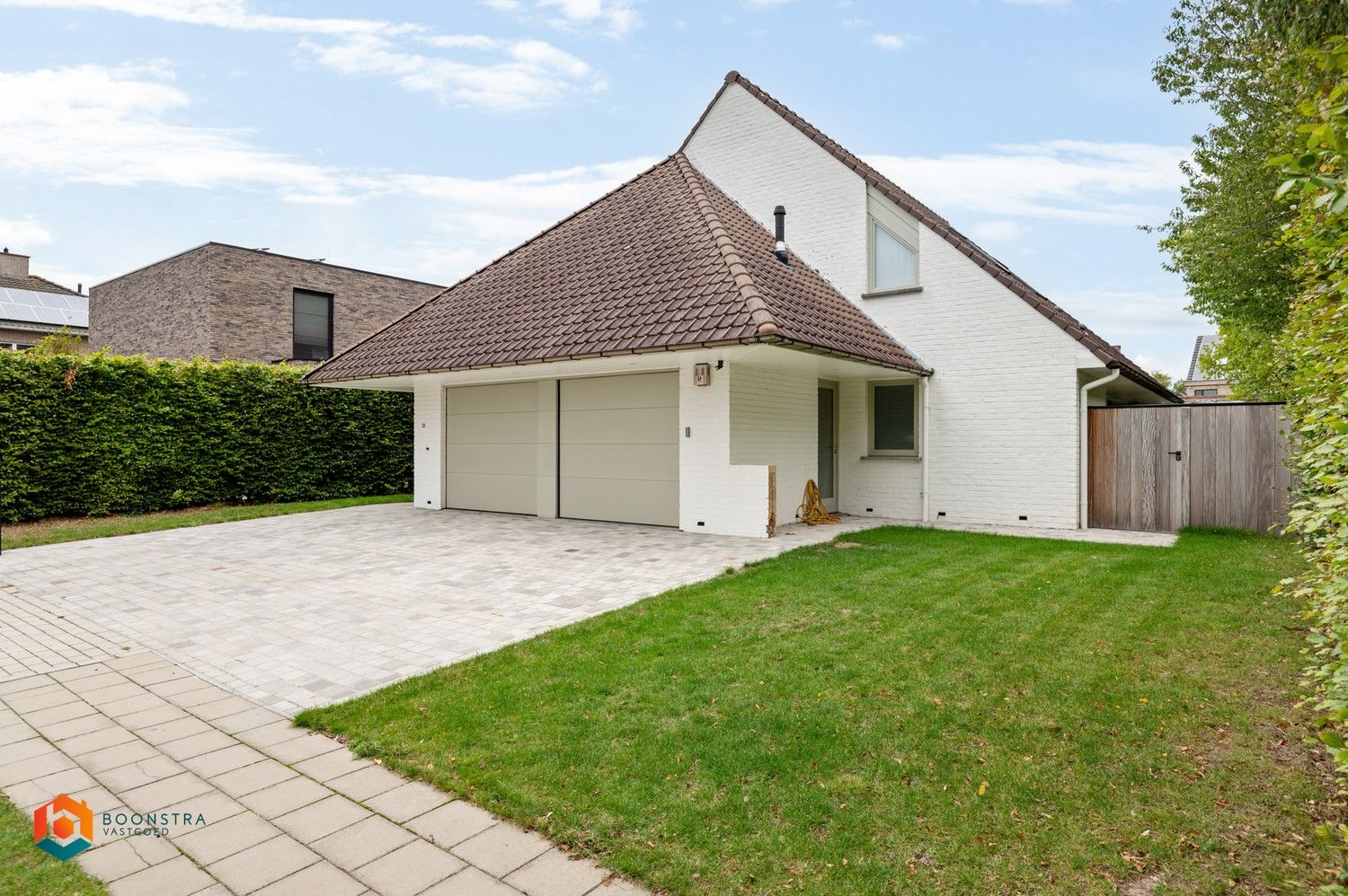 Charmante villa met 2 slpkrs, zwembad en poolhouse op 735 m² te Koningshooikt foto {{pictureIndex}}