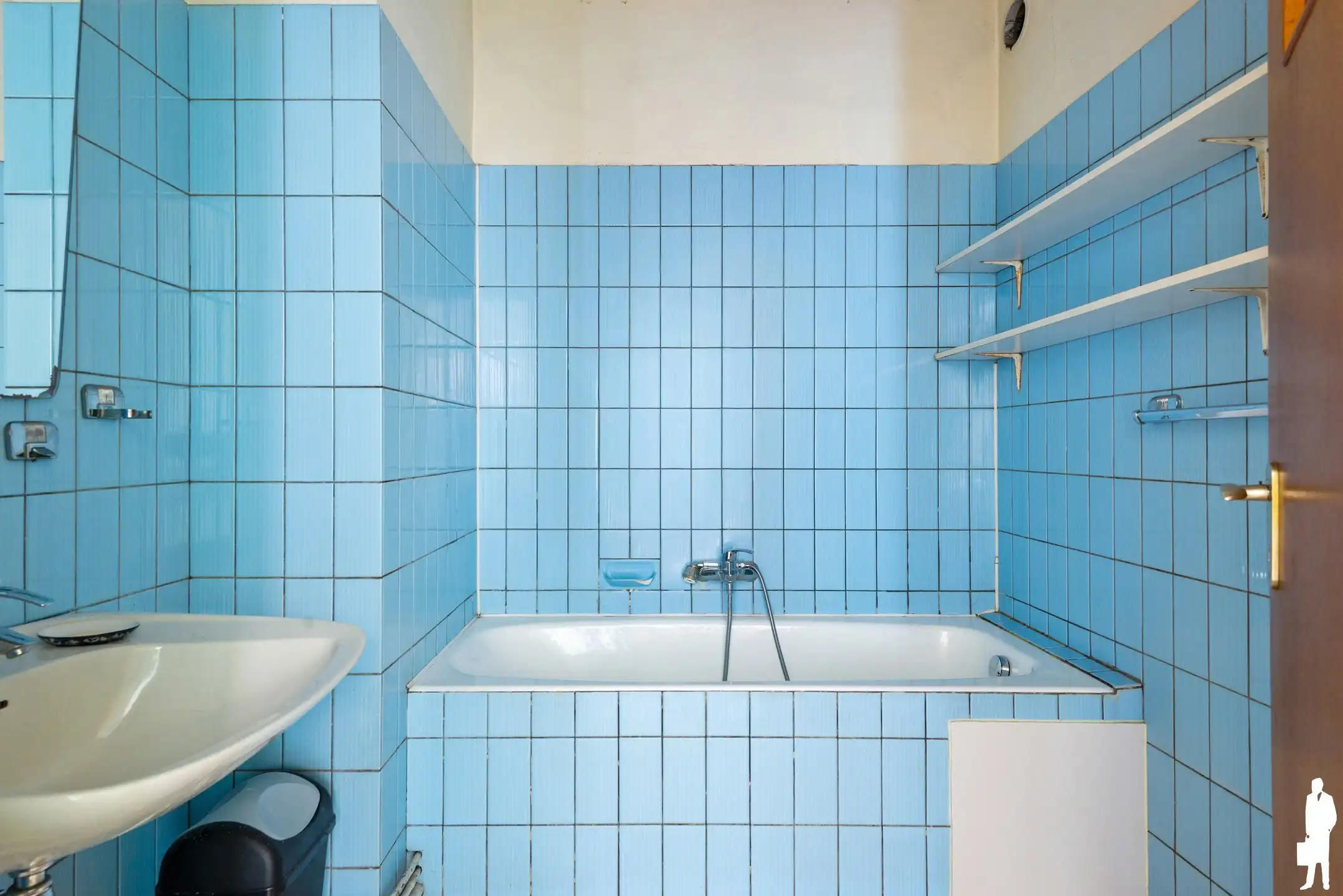 Te renoveren woning met veel mogelijkheden foto 18