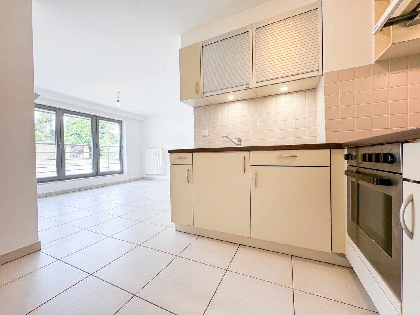 Instapklaar 2 slp appartement vlakbij centrum en park! foto 3