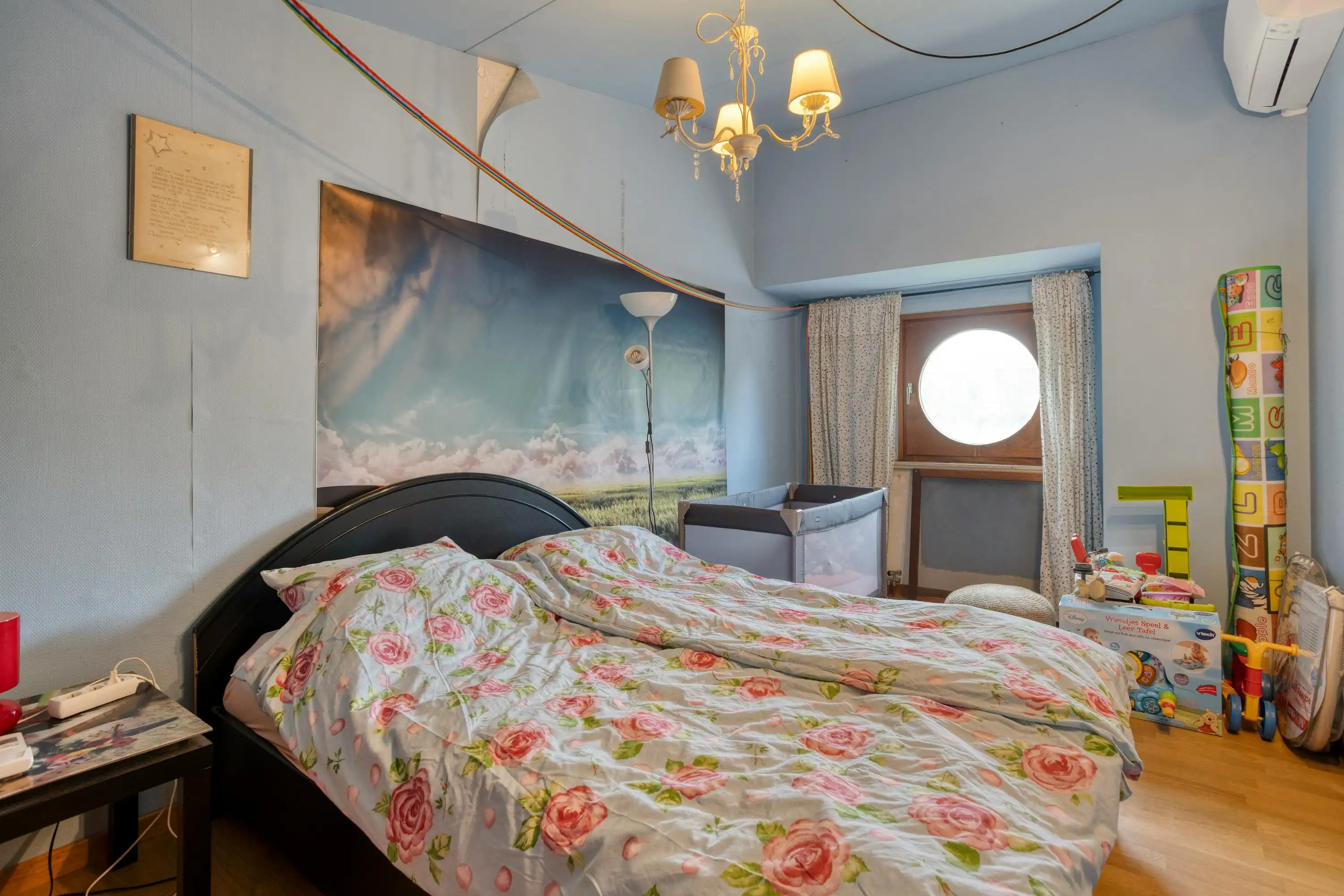 Ruime villa met 4 slaapkamers op 988 m² foto 17