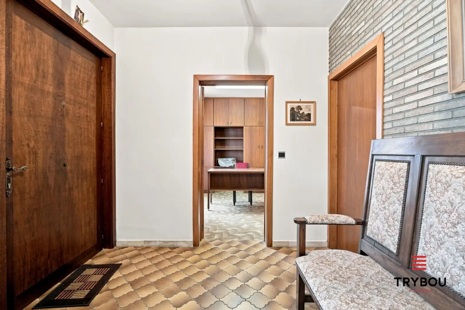 Ruime alleenstaande villa op een royaal perceel van 1265m² foto 3