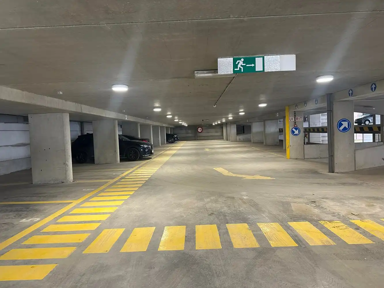 PARKINGCOMPLEX GREEN C foto 4