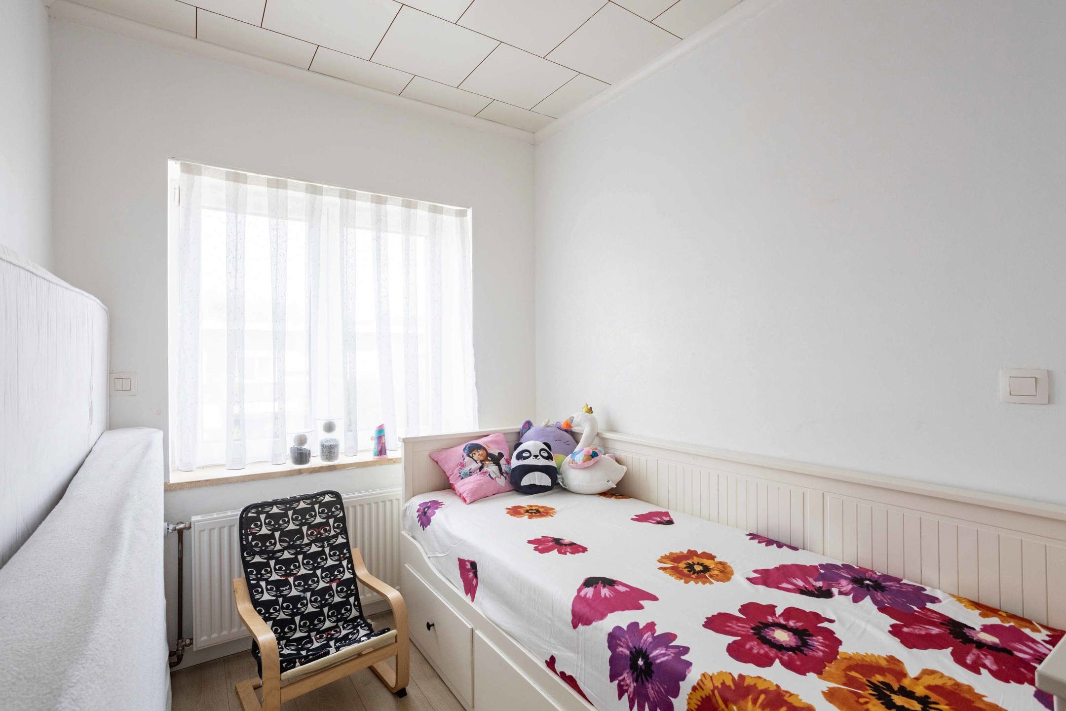 Gezinswoning met 4 slaapkamers, tuin en achteruitweg  foto 16