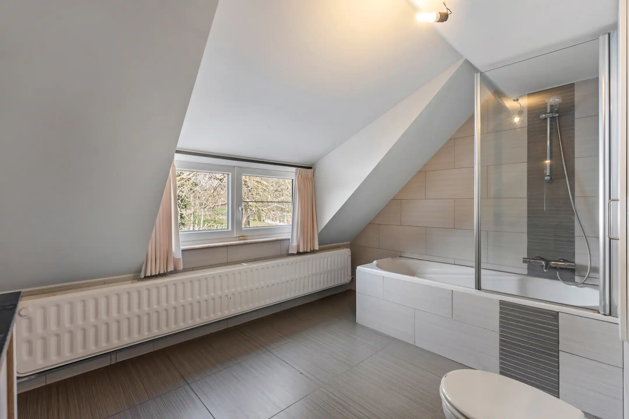 Ruime eengezinswoning met tuin in Herderen foto 13