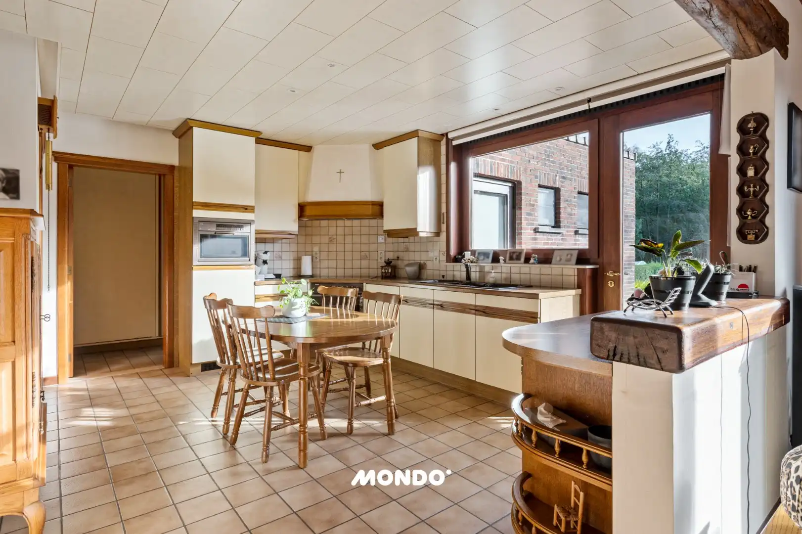 Landelijke woning met 4 slaapkamers en een ruime tuin in een groene omgeving! foto 10