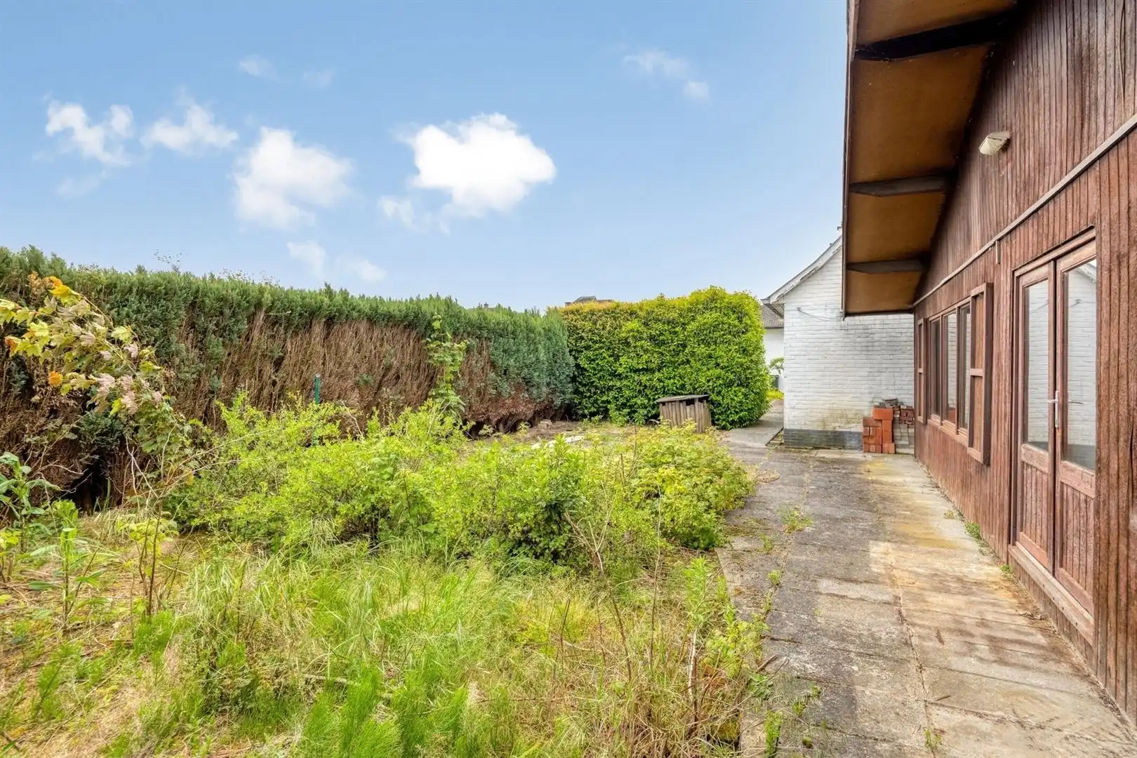 Villa met achterliggend kantoorgebouw foto 29