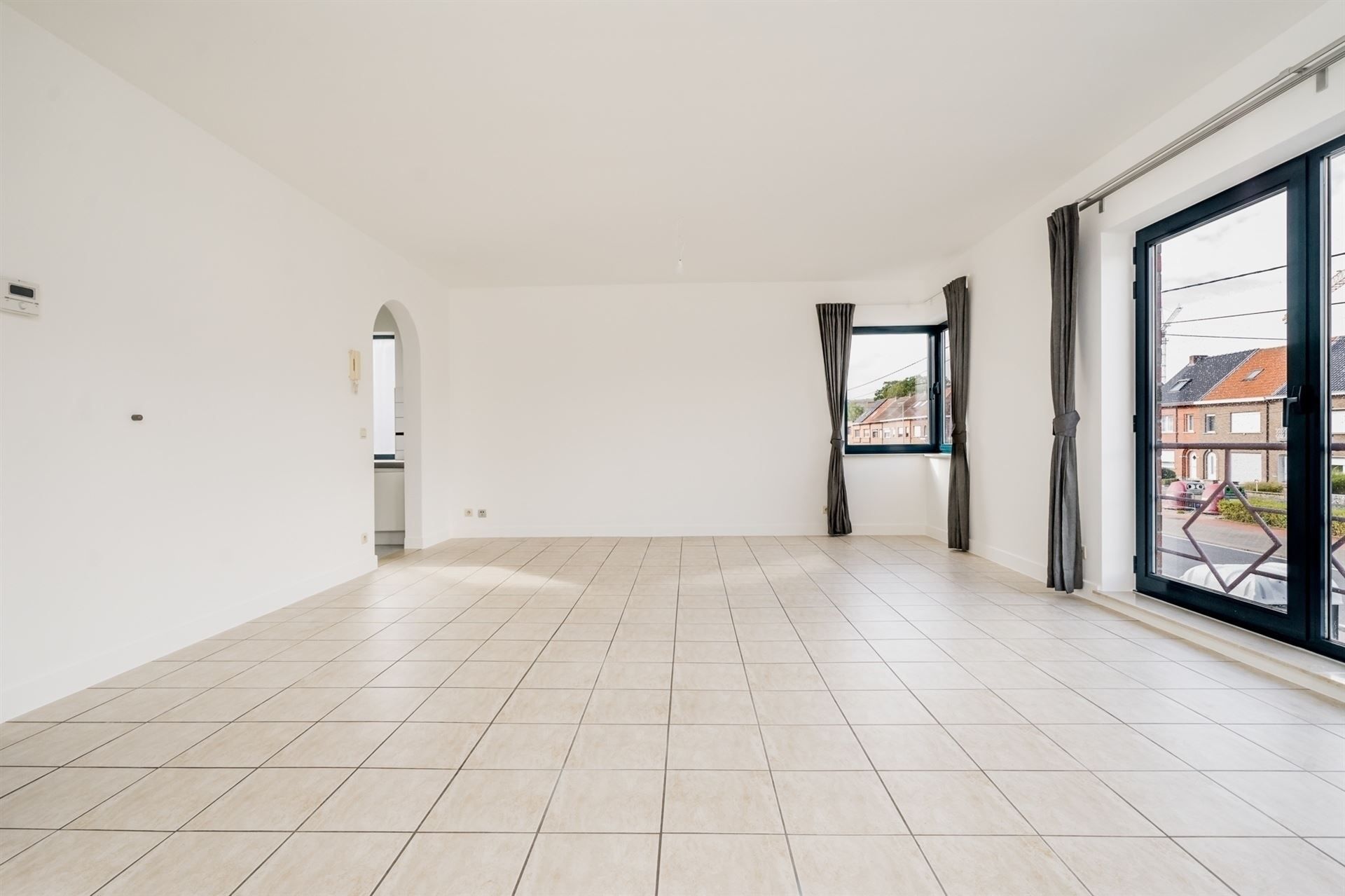 Instapklaar appartement met 2 slaapkamers en een privétuin foto {{pictureIndex}}