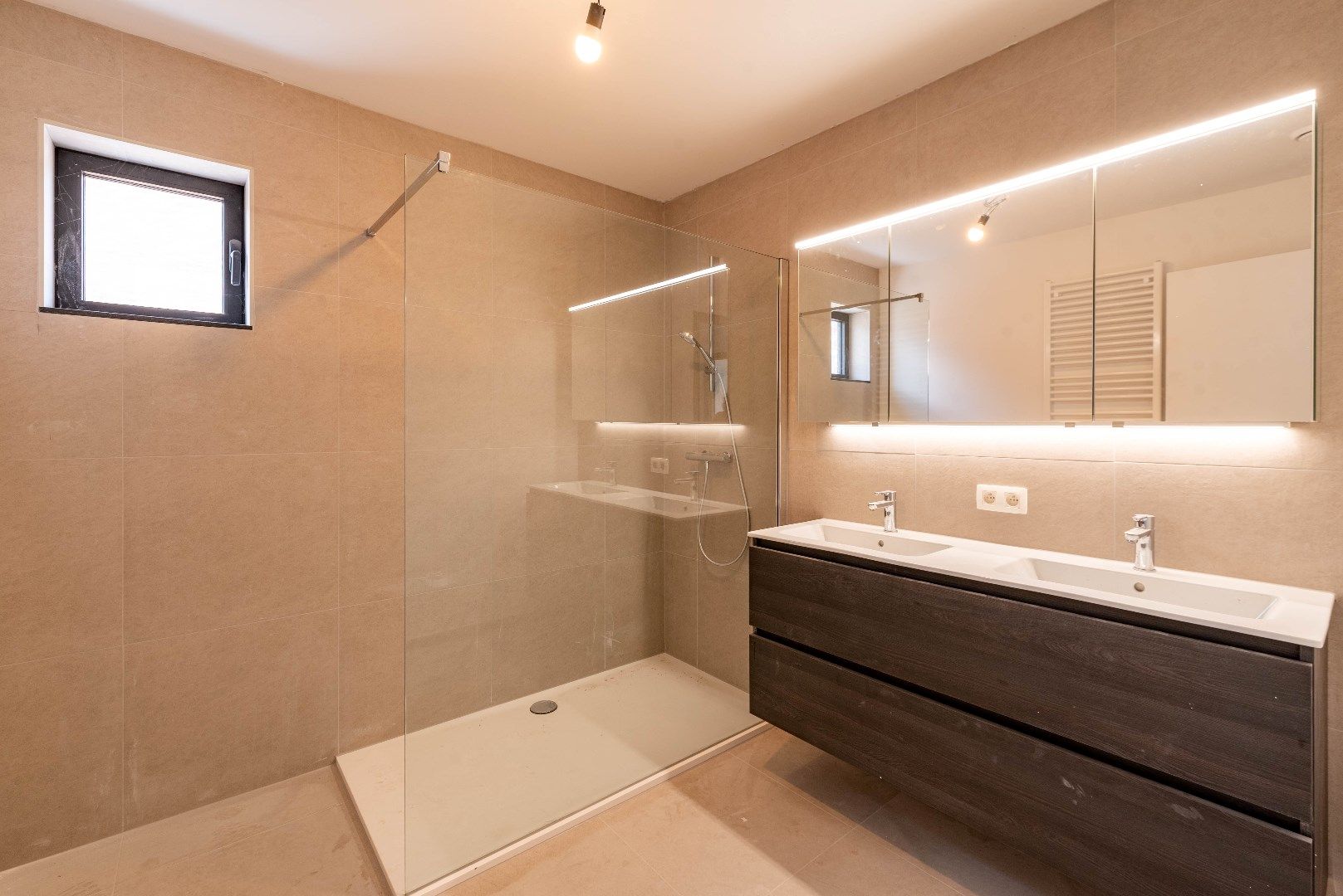 Klassevol nieuwbouwappartement in centrum Halle Zoersel foto 10