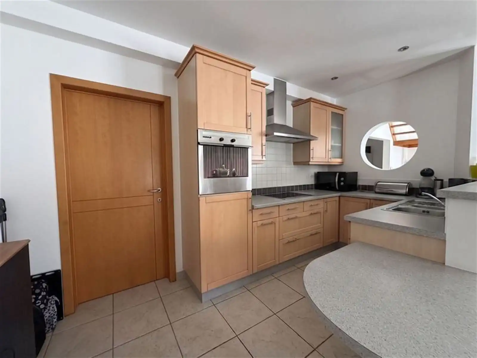 Duplex appartement te huur! foto 3