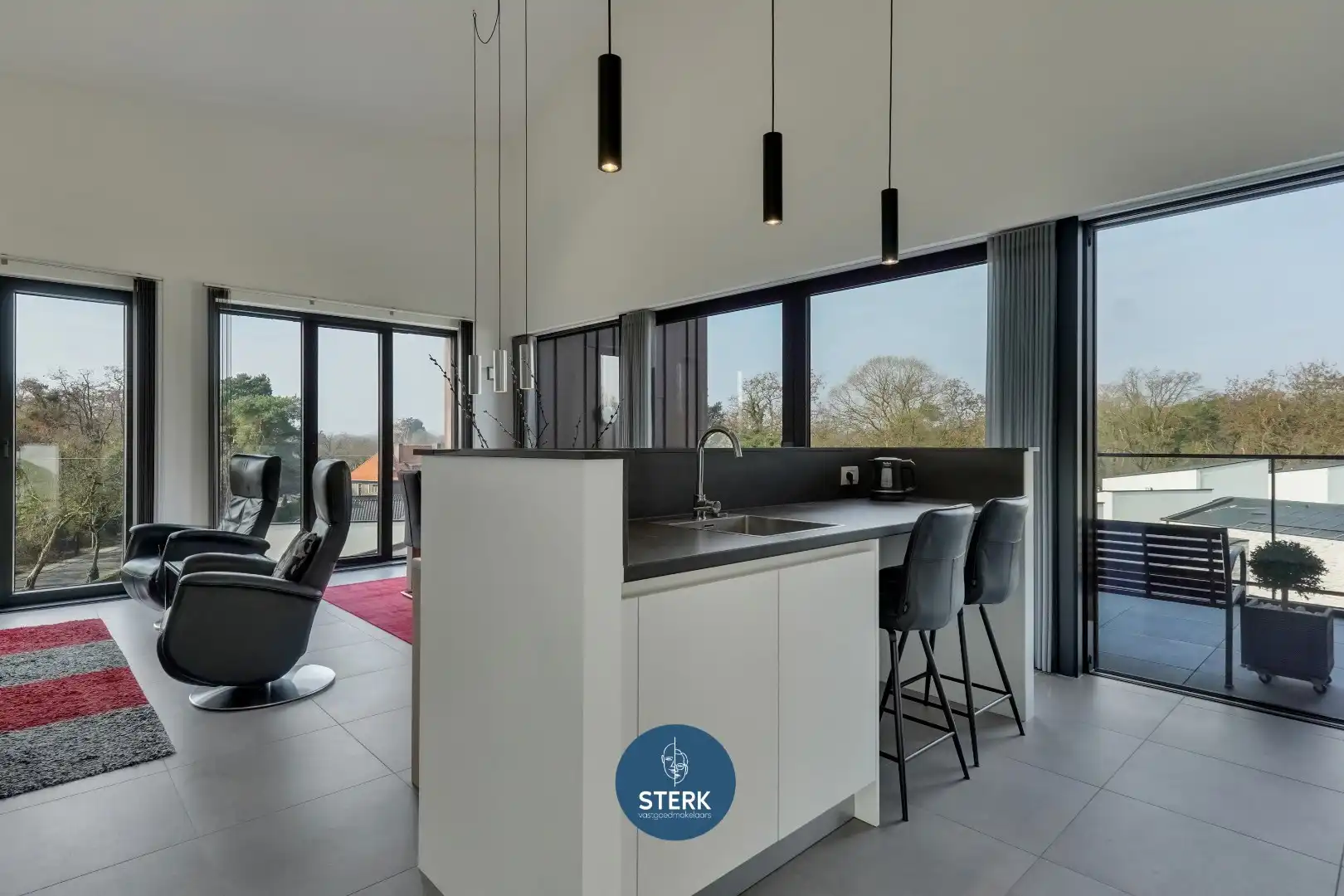 STIJLVOL PENTHOUSE MET 3 SLPKS EN 2 TERRASSEN IN EEN GROENE OMGEVING !  foto 13