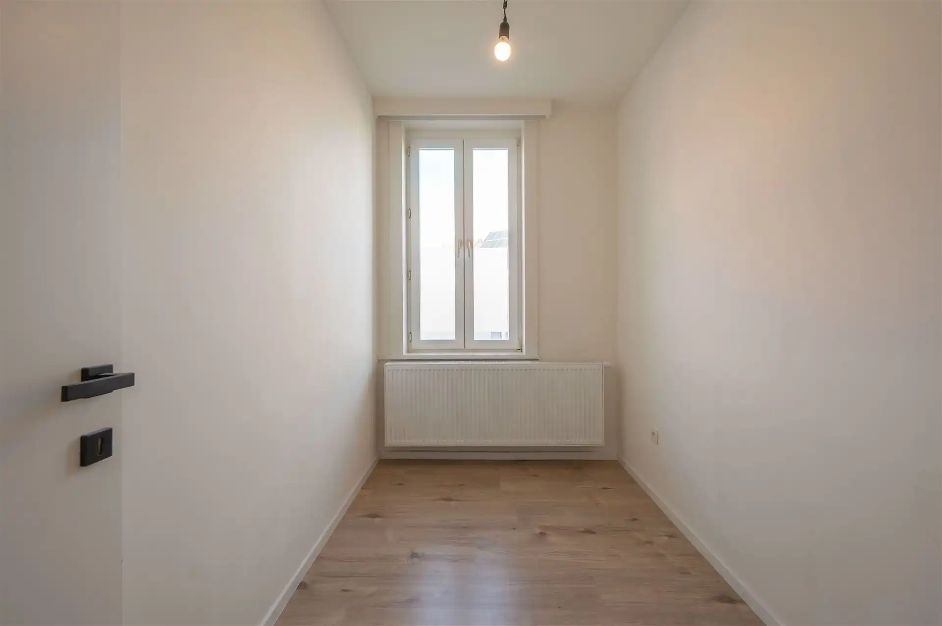 Ruime, volledig gerenoveerde herenwoning met 6 kamers foto 22