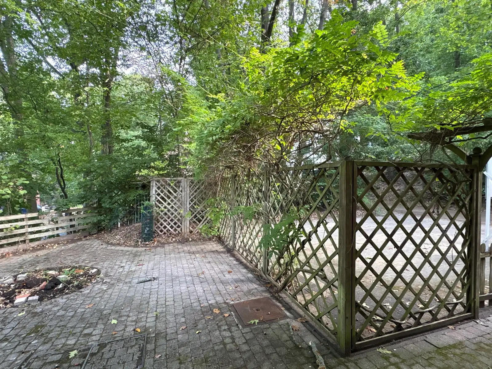 Ruime villa met 6 slaapkamers in groene omgeving foto 37