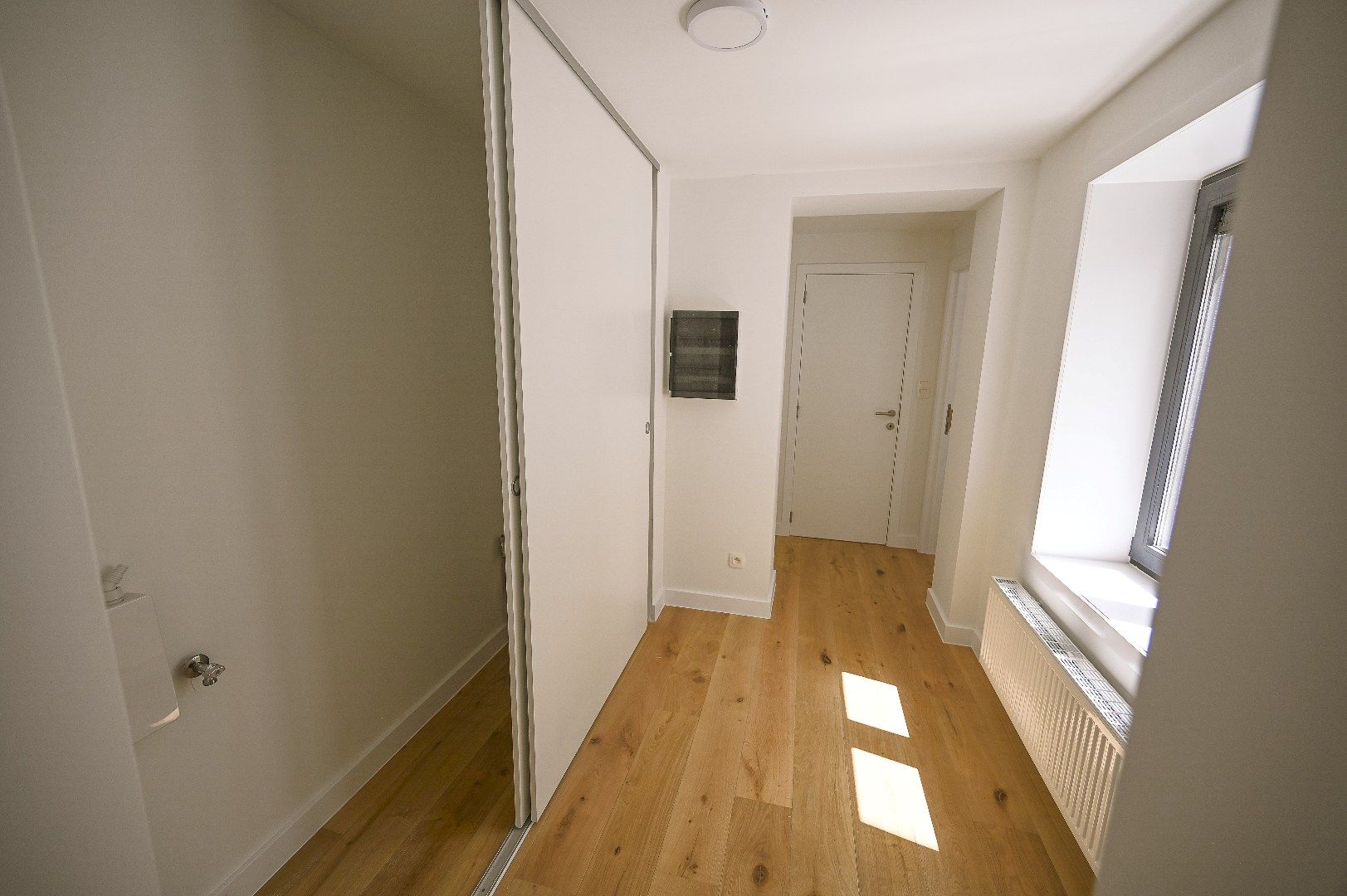 KNAP GERENOVEERD LICHTRIJK APPARTEMENT CENTRUM BLANKENBERGE foto 6