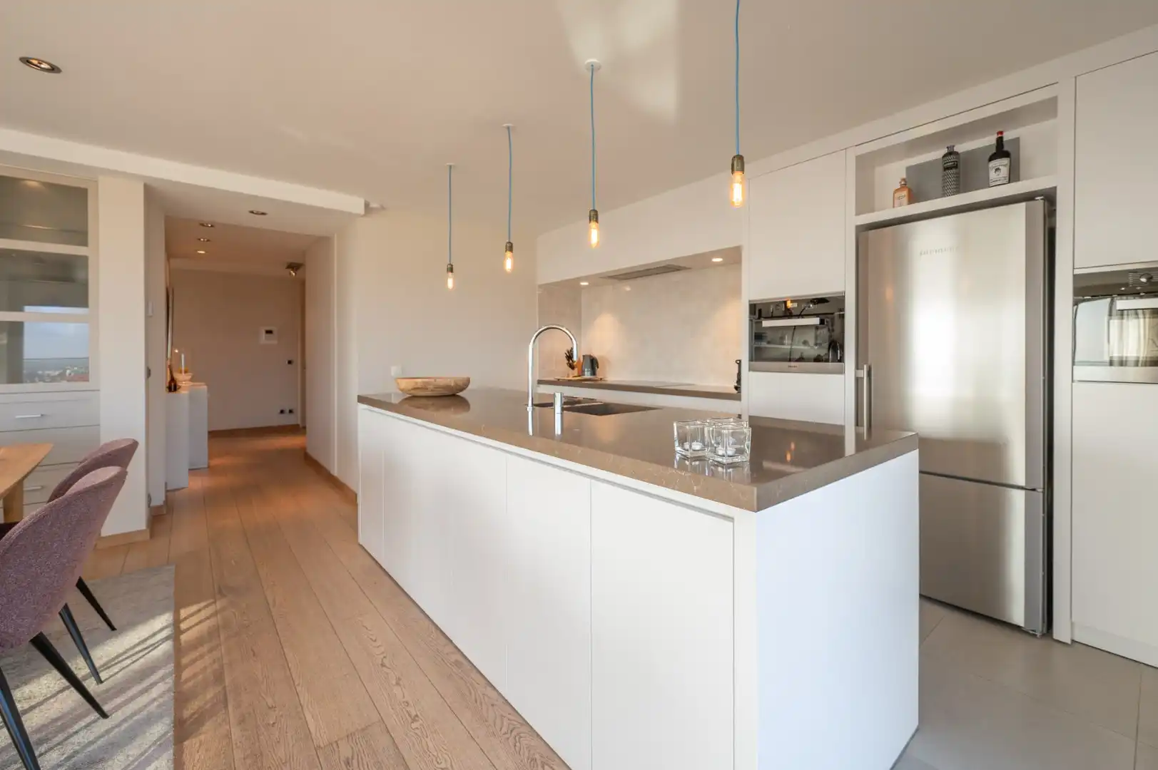 Uitzonderlijke penthouse gelegen op de Zeedijk aan het Van Bunnenplein met panoramische zichten foto 9