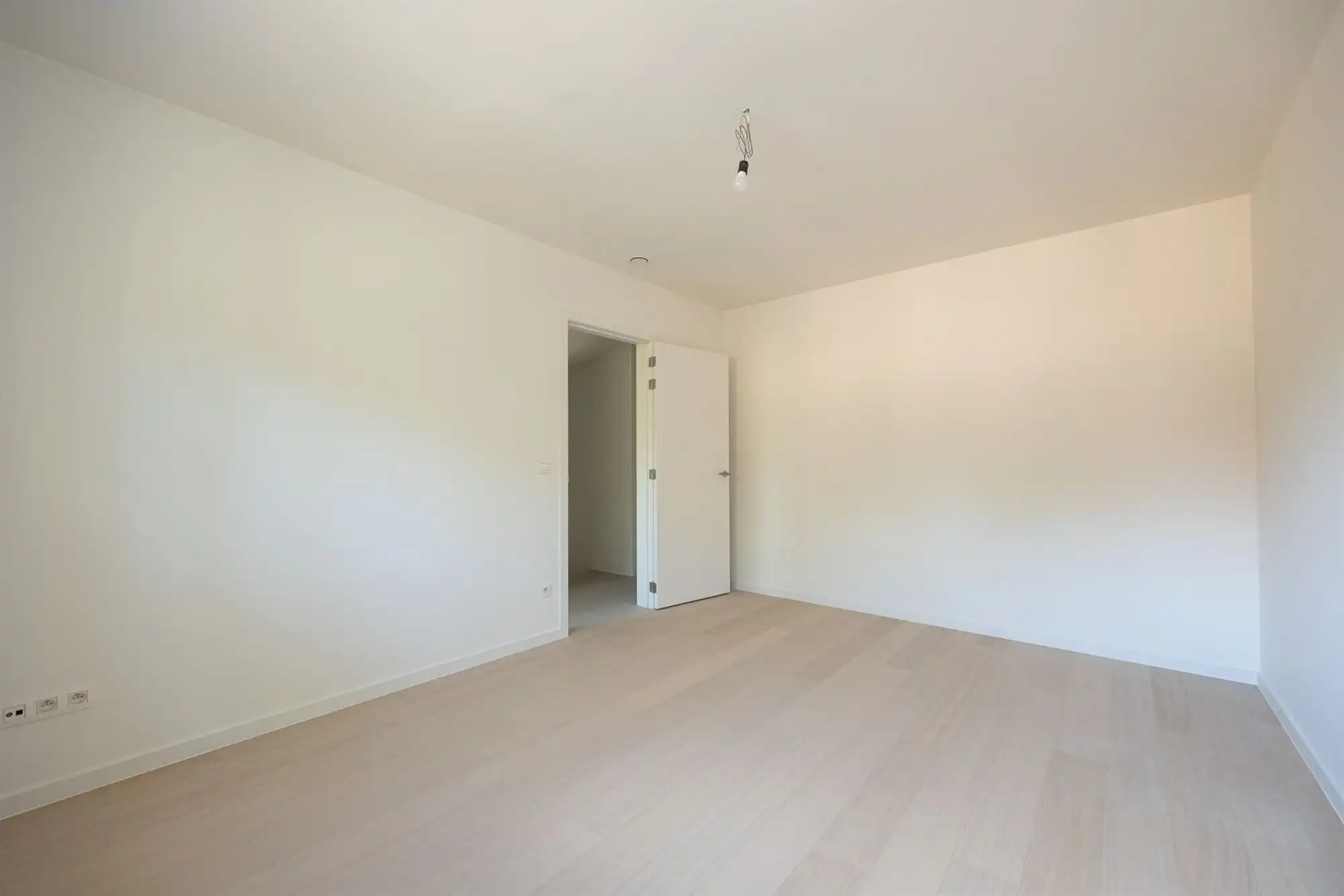 Ruime instapklare nieuwbouwwoning in Brasschaat foto 18