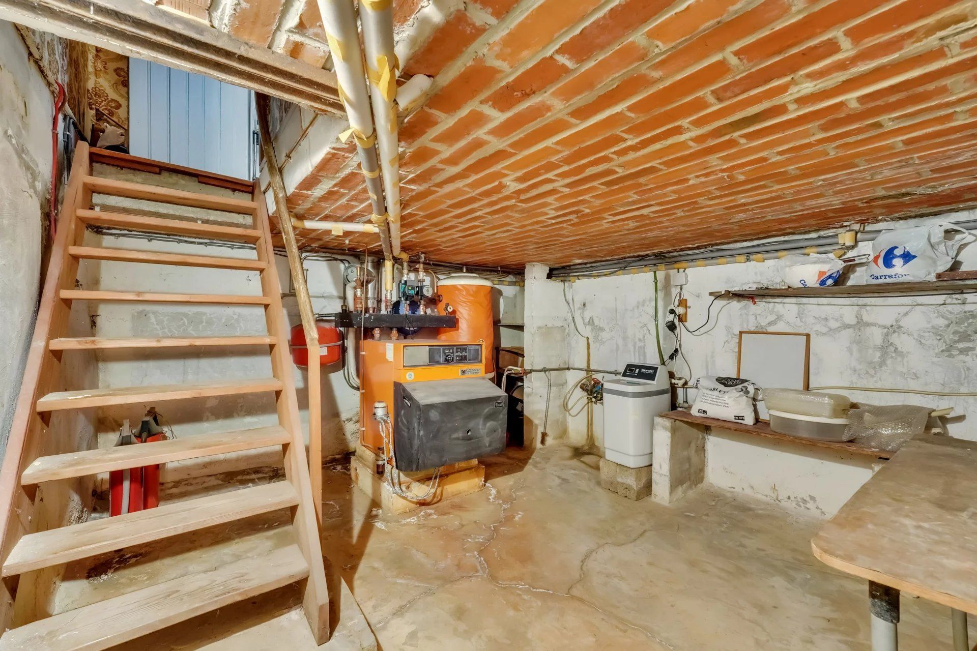 Te renoveren, landelijk gelegen woning/ projectgrond foto 9