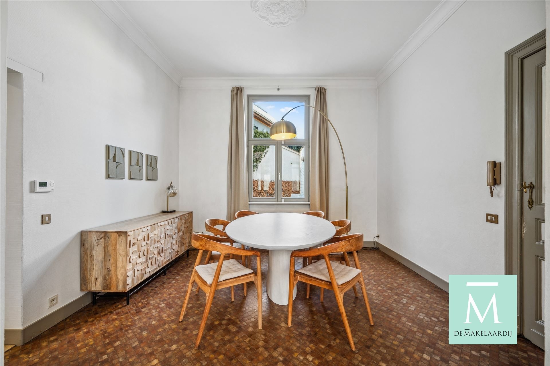 Zeer ruime en charmante woning met fijne tuin en ruime garage foto 12