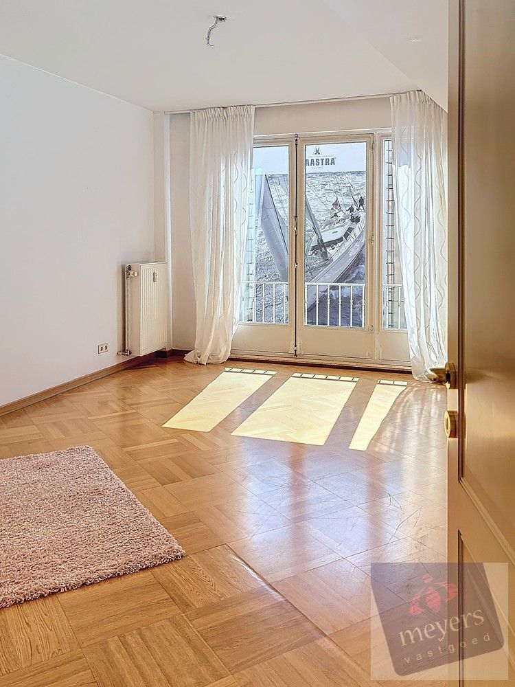 Unieke kans in hartje Hasselt – ruim appartement van 156 m² met optie tot opsplitsing foto 15