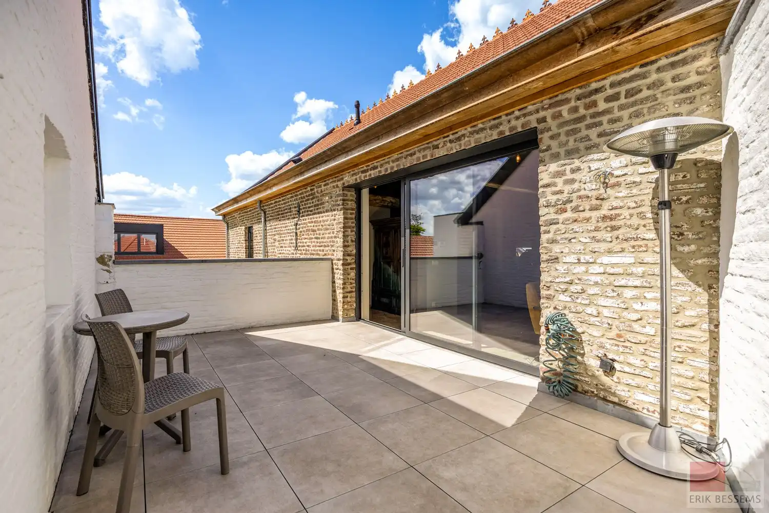 Unieke loft-appartement aan de Oude Kerkstraat 55 in Dilsen-Stokkem foto 27