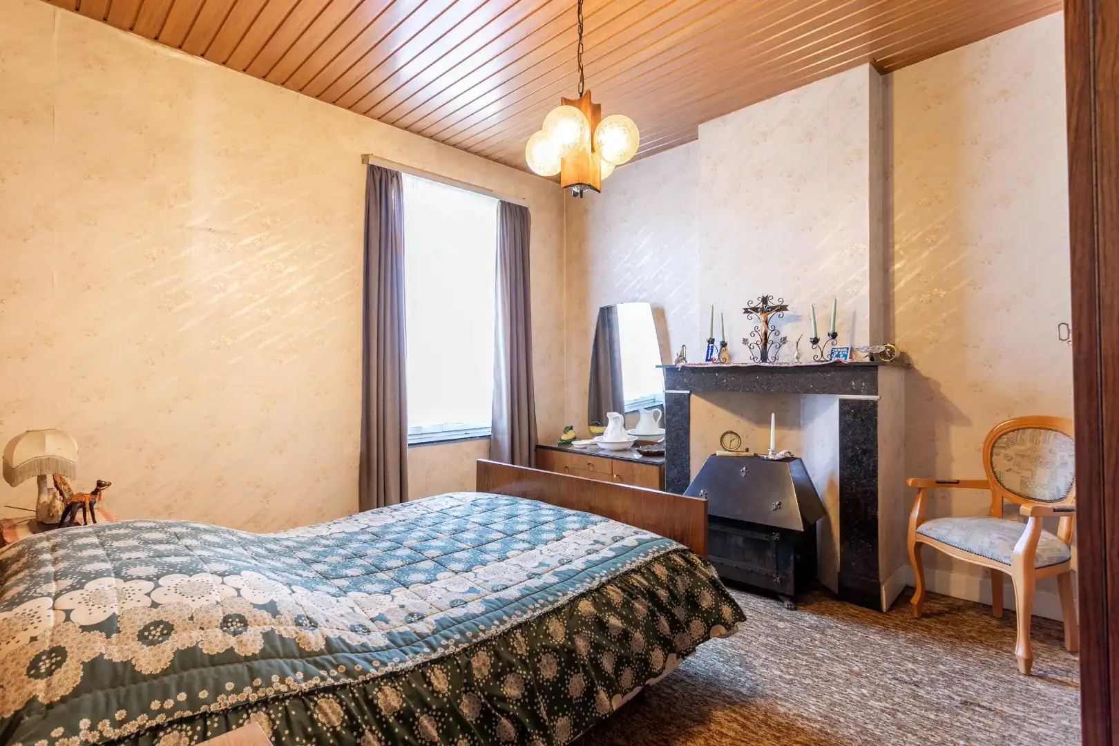 Te renoveren, karaktervolle woning met tal van mogelijkheden en tuin foto 12