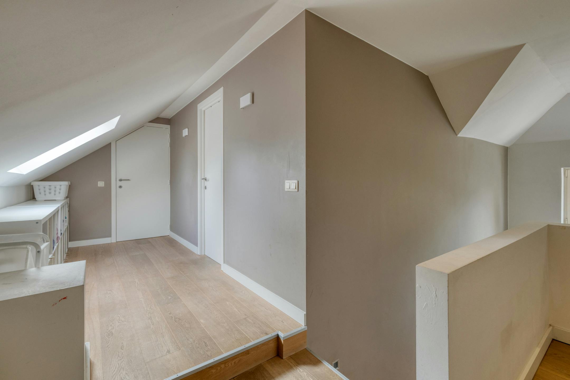 Gerenoveerd huis met 4 kamers te koop in Waregem foto 12