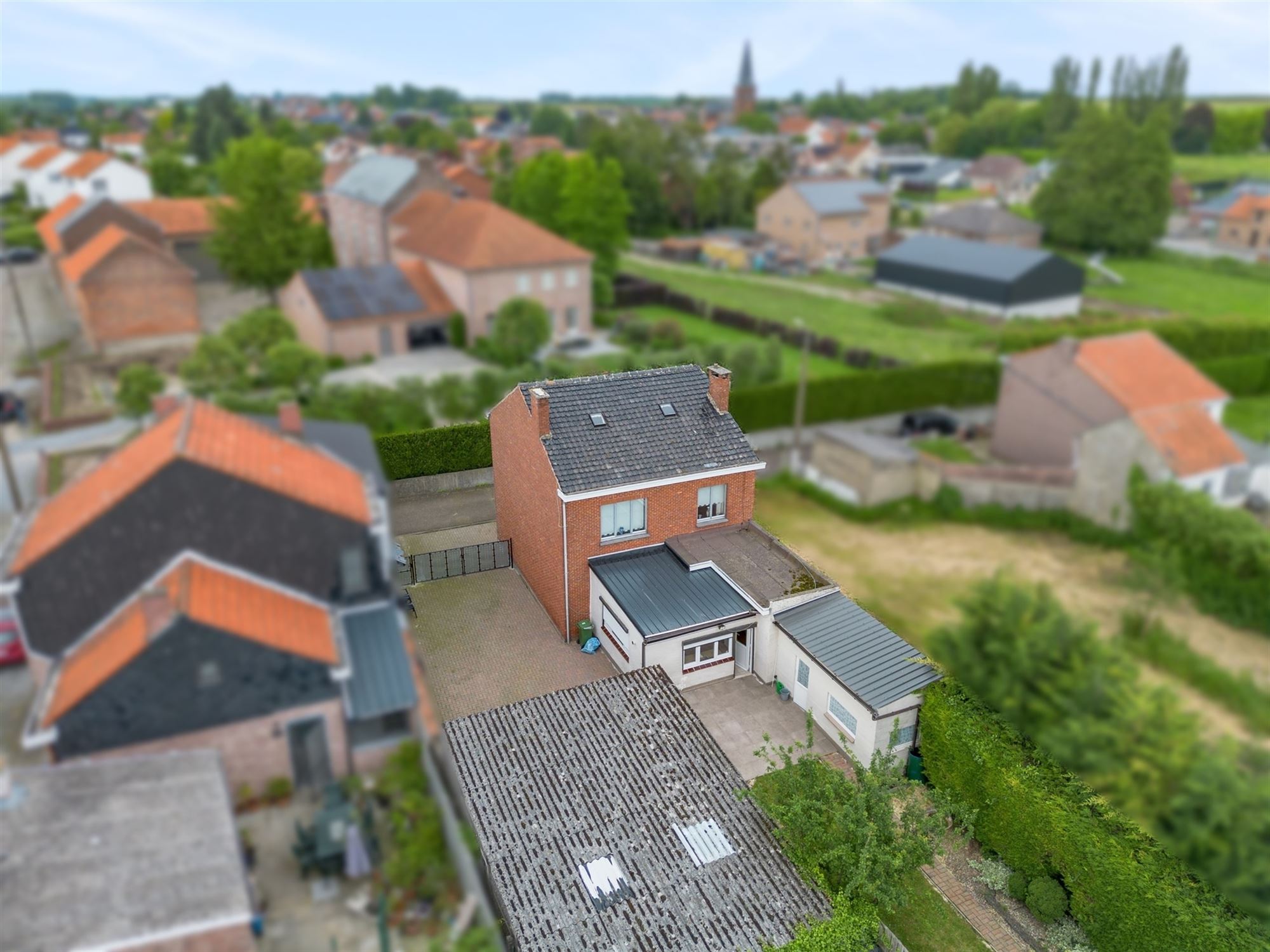 KNUSSE GEZINSWONING MET 3 SLKS IN HET LANDELIJKE GINGELOM foto 4